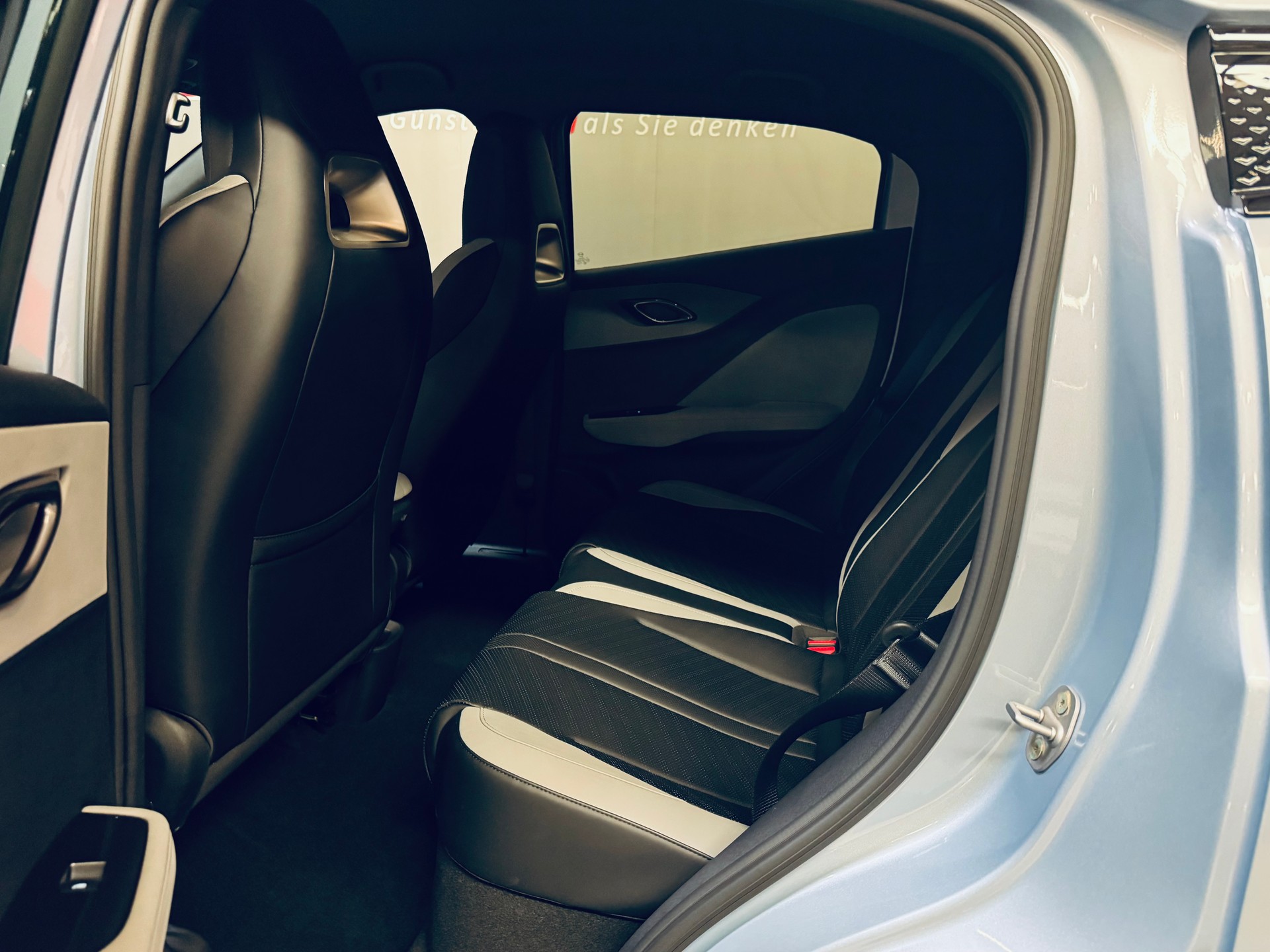 BYD Dolphin Surf 43 kWh Comfort-image-12