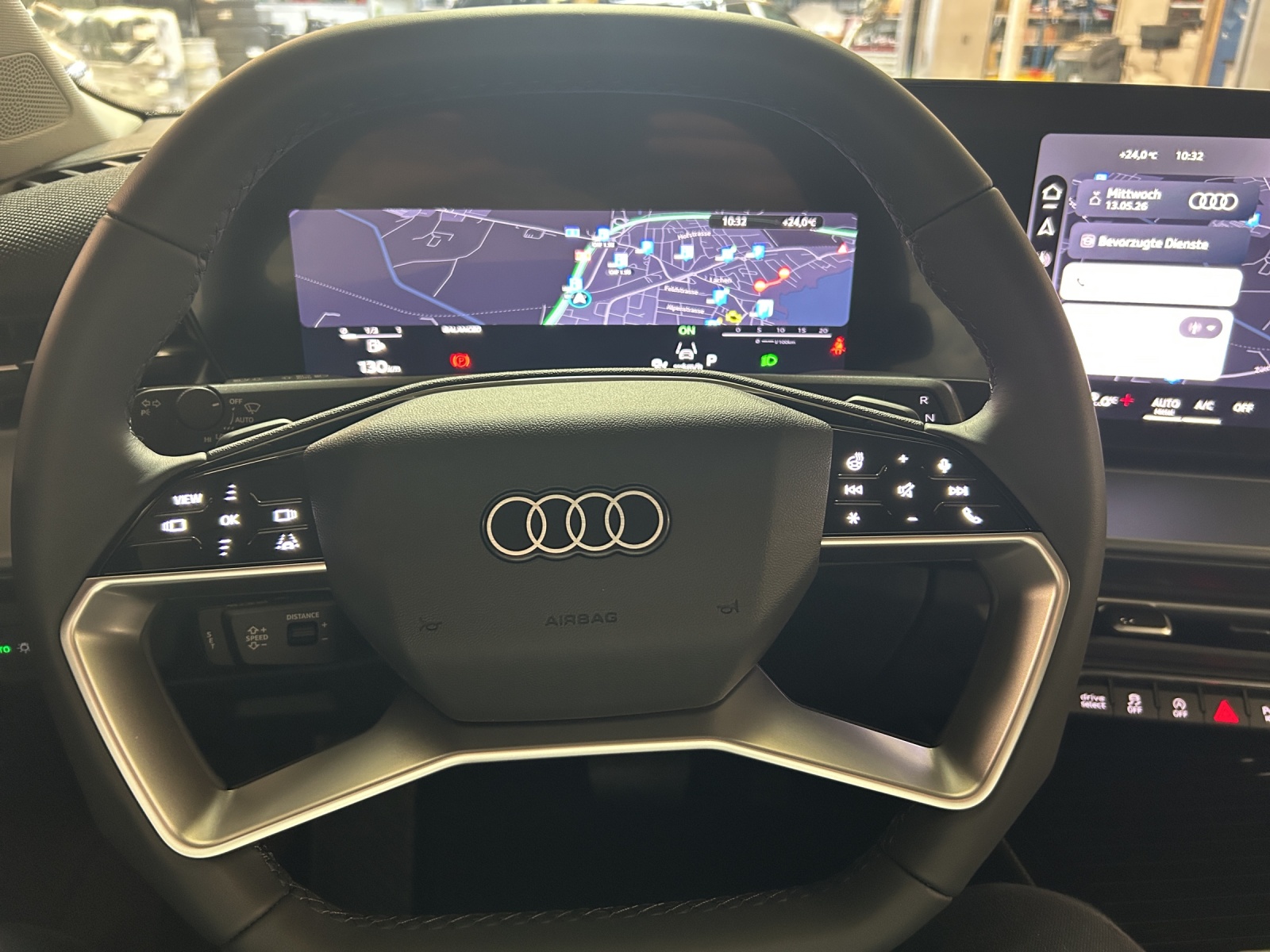 AUDI Q3 SUV TDI quattro 142 kW S tronic-image-13