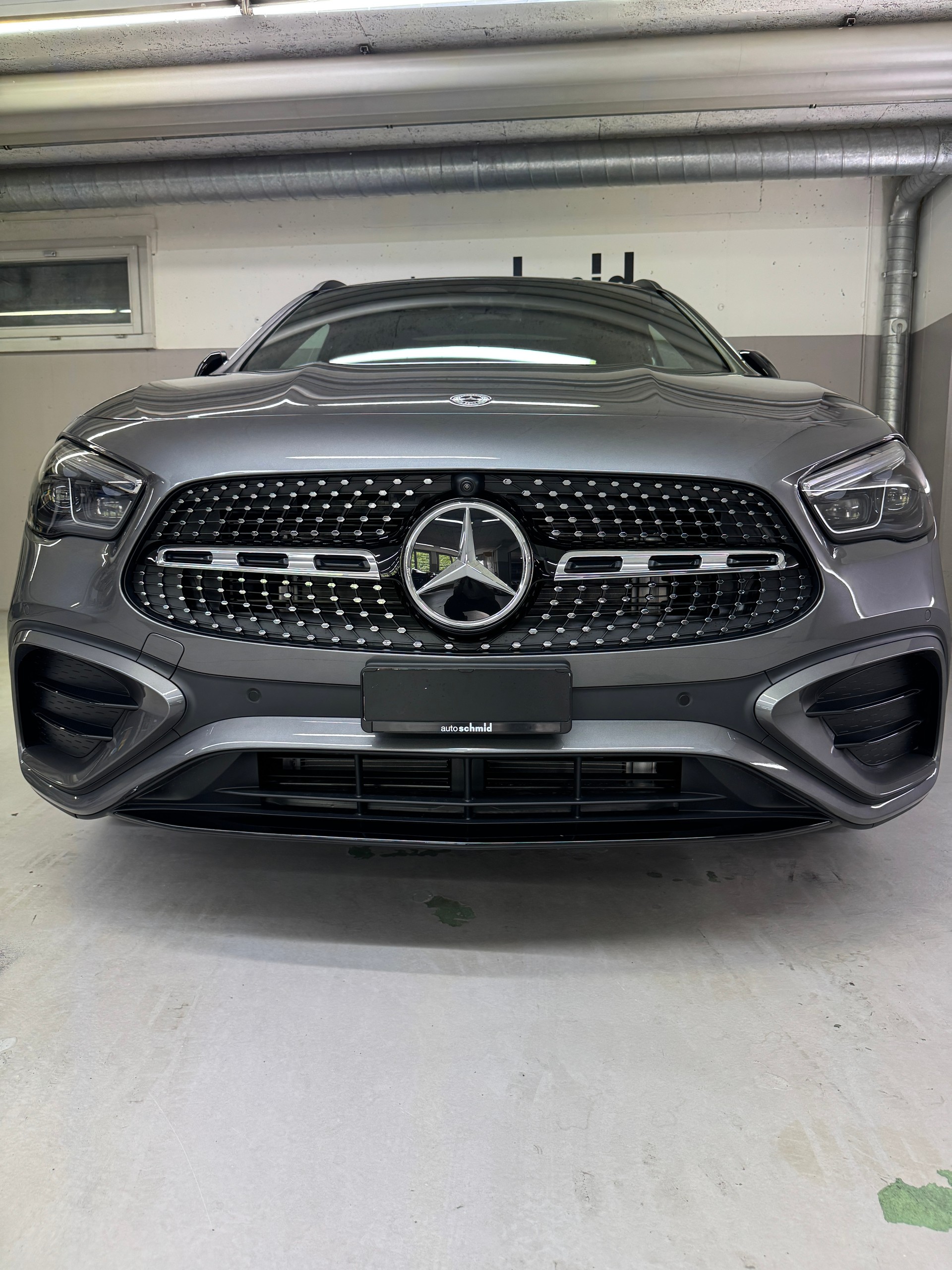 MERCEDES-BENZ GLA 250 4Matic Swiss Star-image-4