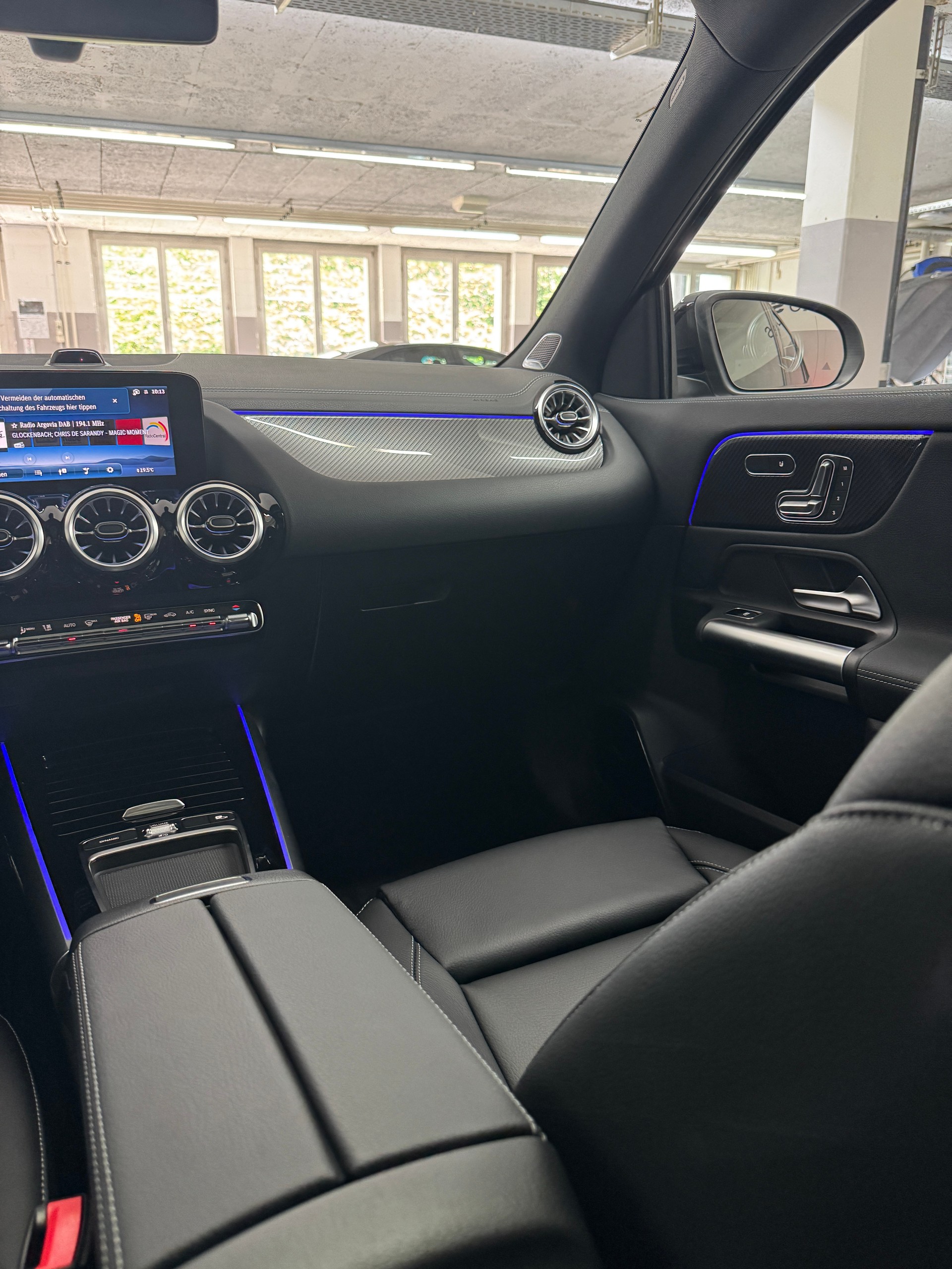 MERCEDES-BENZ GLA 250 4Matic Swiss Star-image-12