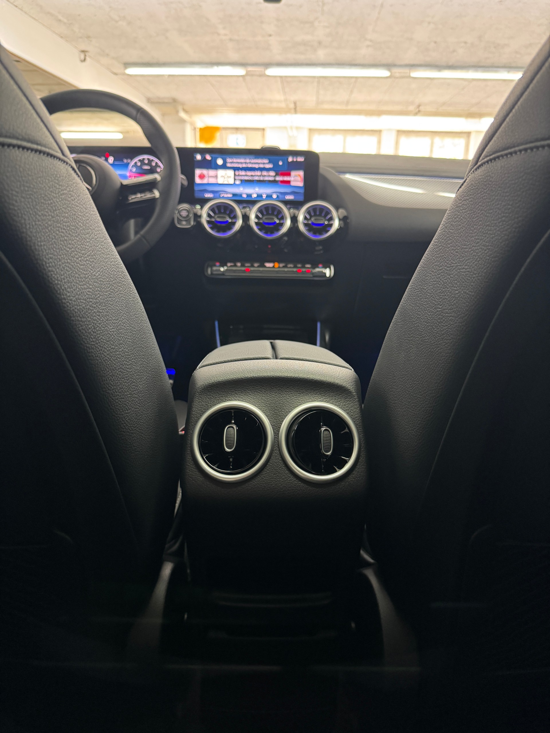 MERCEDES-BENZ GLA 250 4Matic Swiss Star-image-13