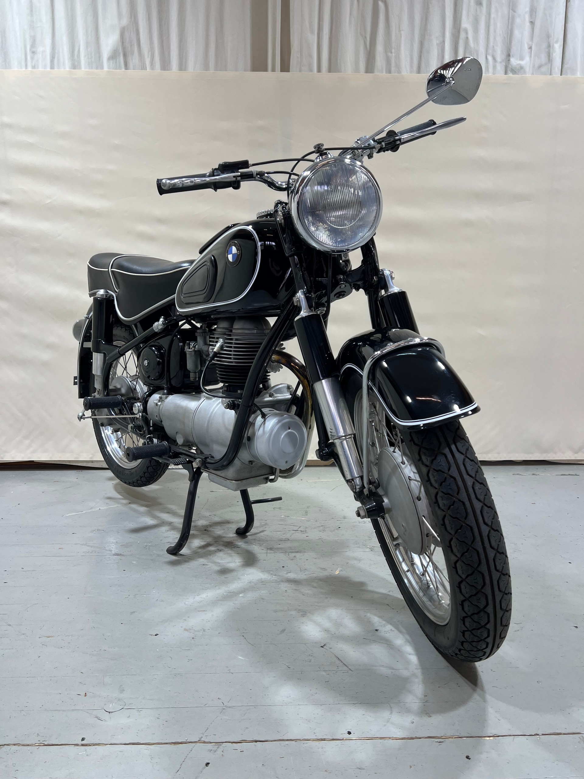 BMW R26 - VETERAN-image-8