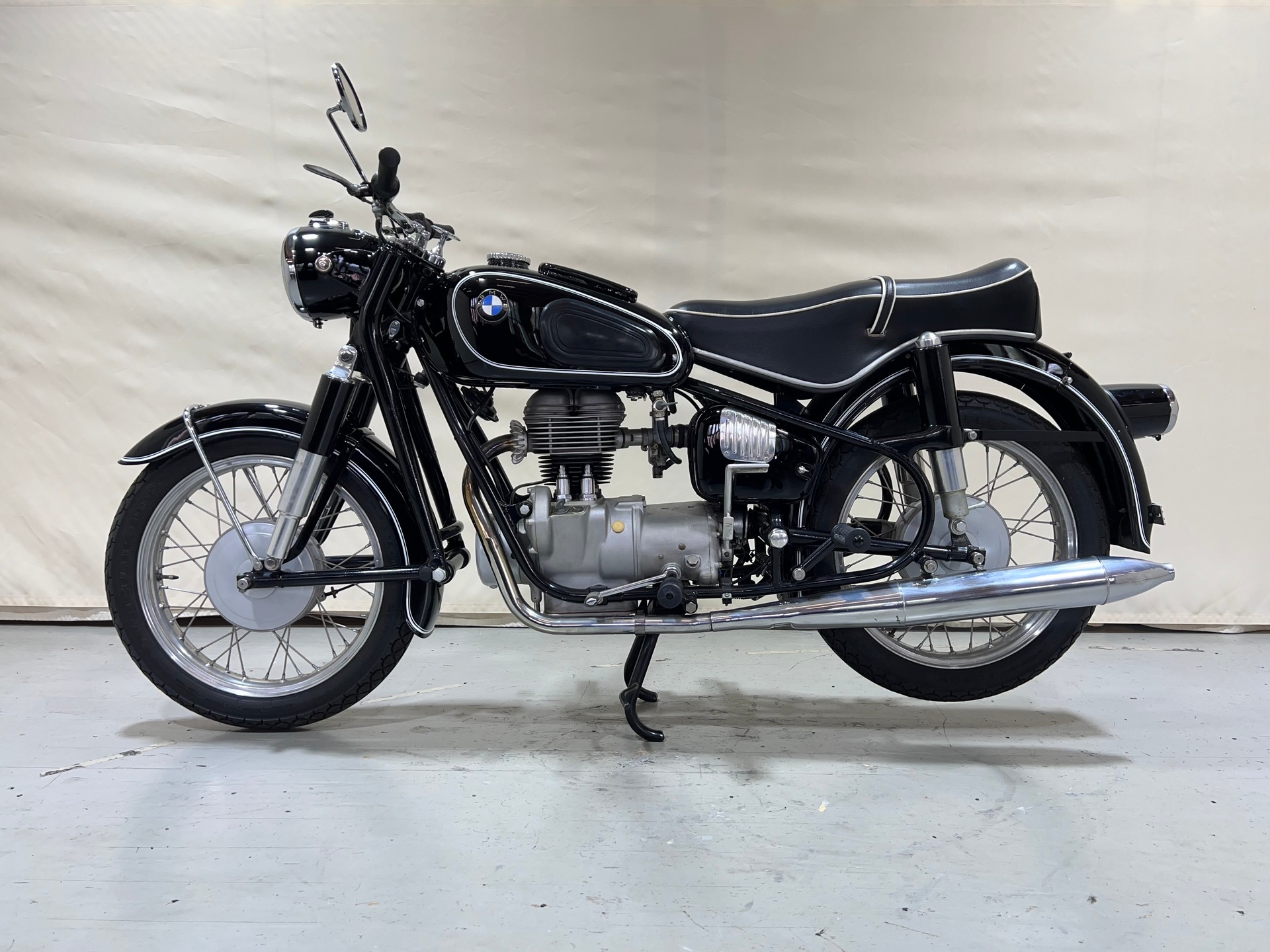 BMW R26 - VETERAN-image-4