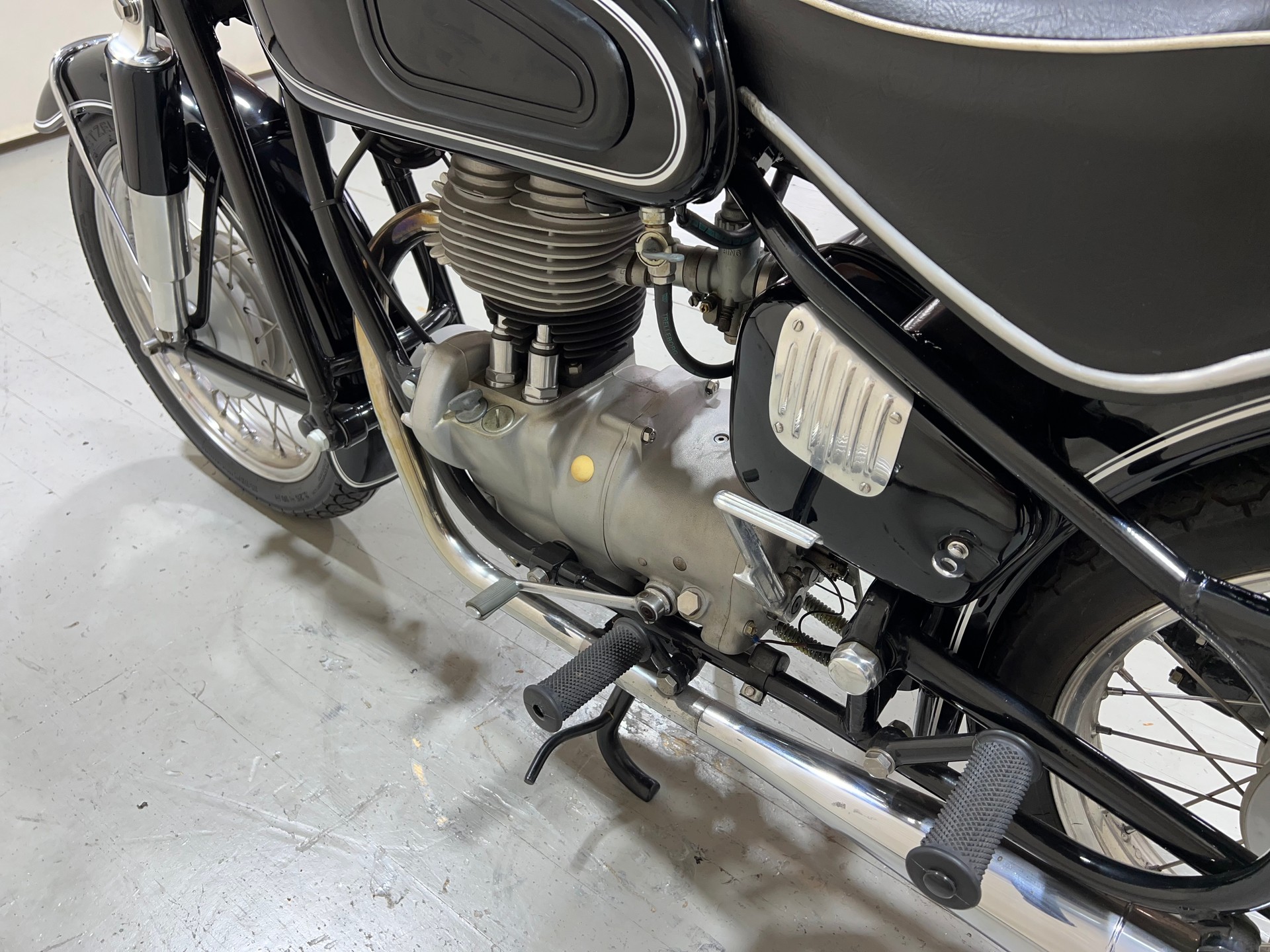 BMW R26 - VETERAN-image-13
