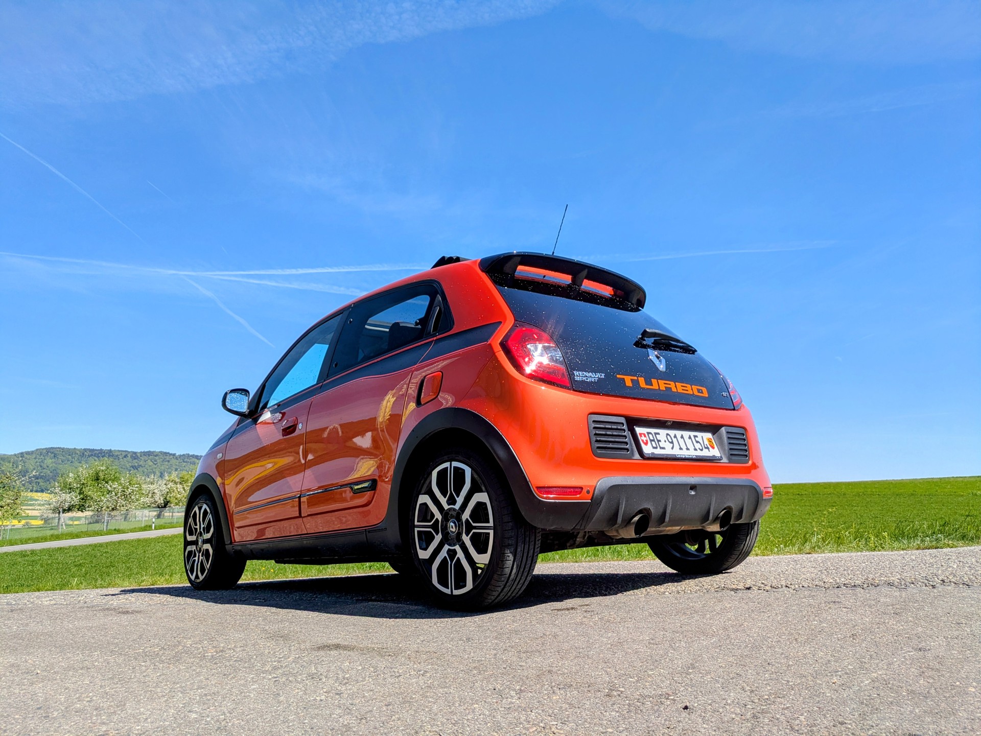 RENAULT 0.9 TCe 110 GT-showroom-element-2