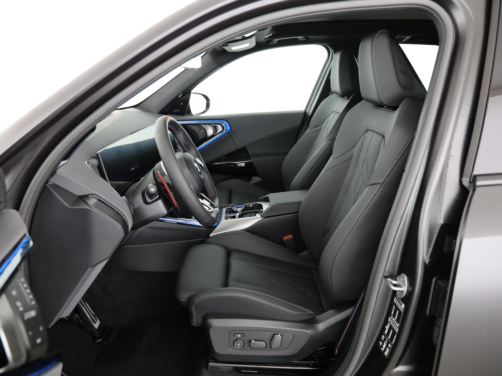 BMW X3 M50i-showroom-element-3