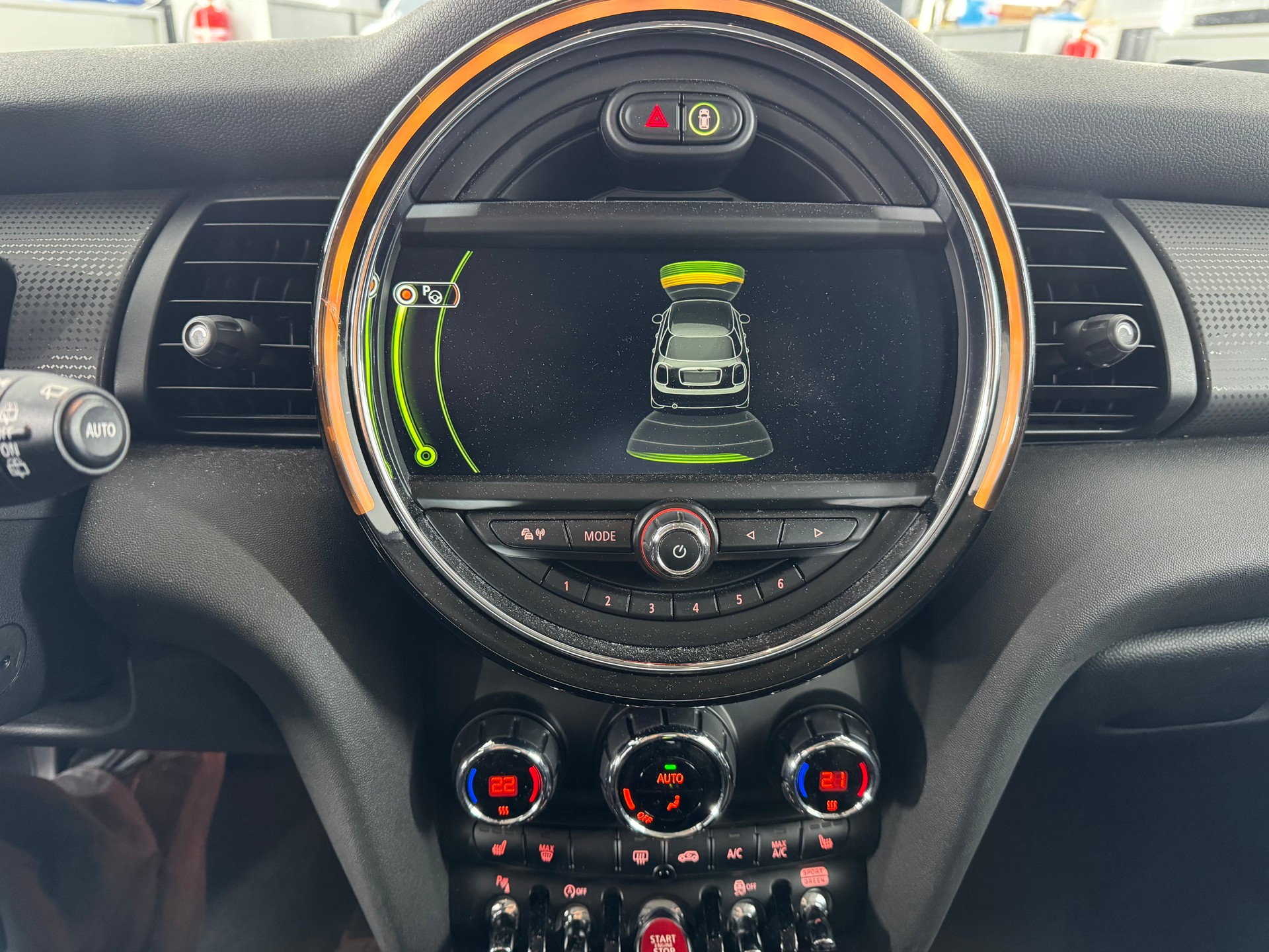 MINI Cooper Steptronic-image-8