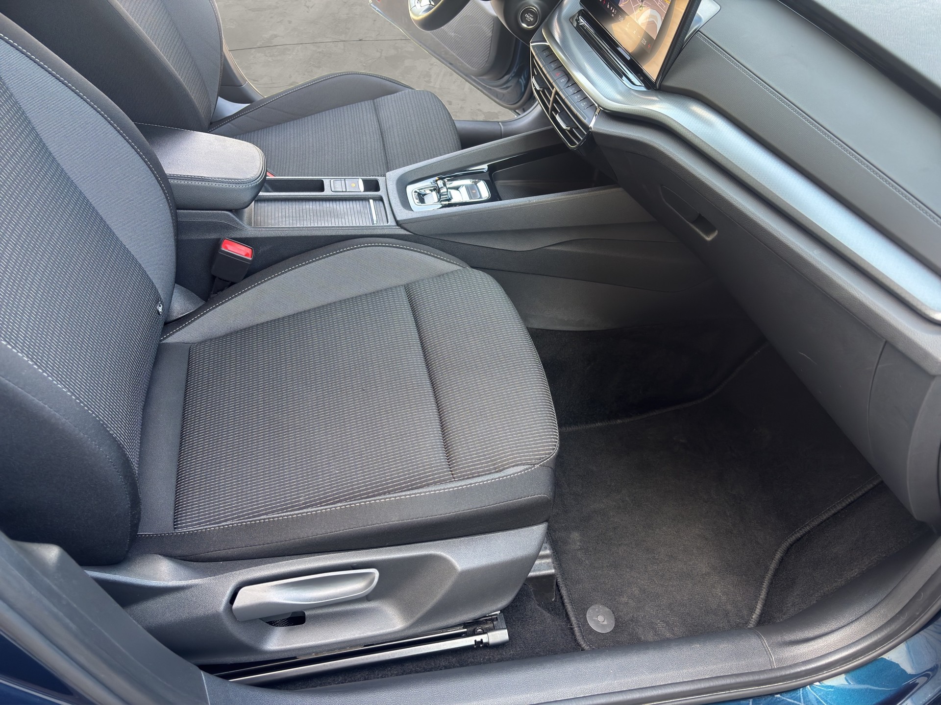 SKODA Octavia Combi 1.0 TSI mHEV DSG Ambition-image-17