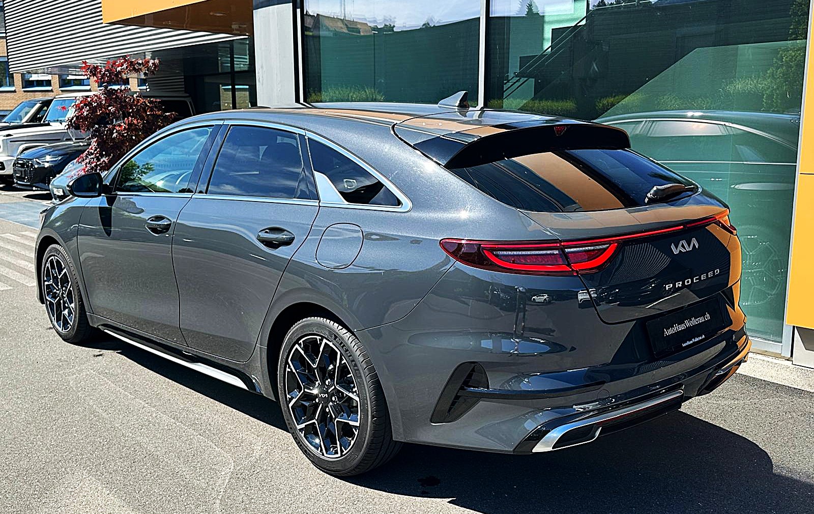 KIA ProCeed 1.5 T-GDi MHEV GT-Line DCT-showroom-element-1