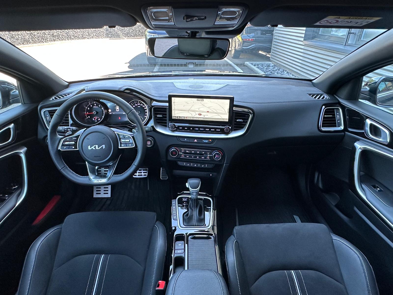 KIA ProCeed 1.5 T-GDi MHEV GT-Line DCT-image-12