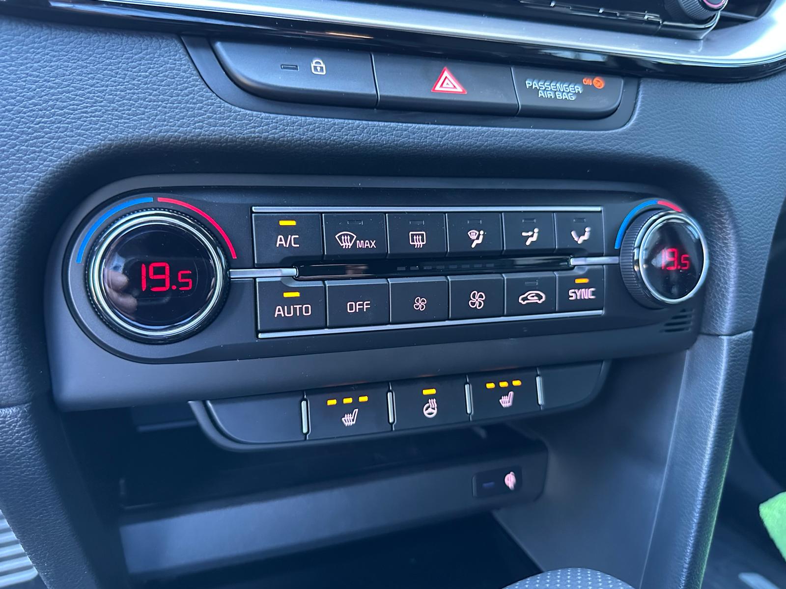 KIA ProCeed 1.5 T-GDi MHEV GT-Line DCT-image-14