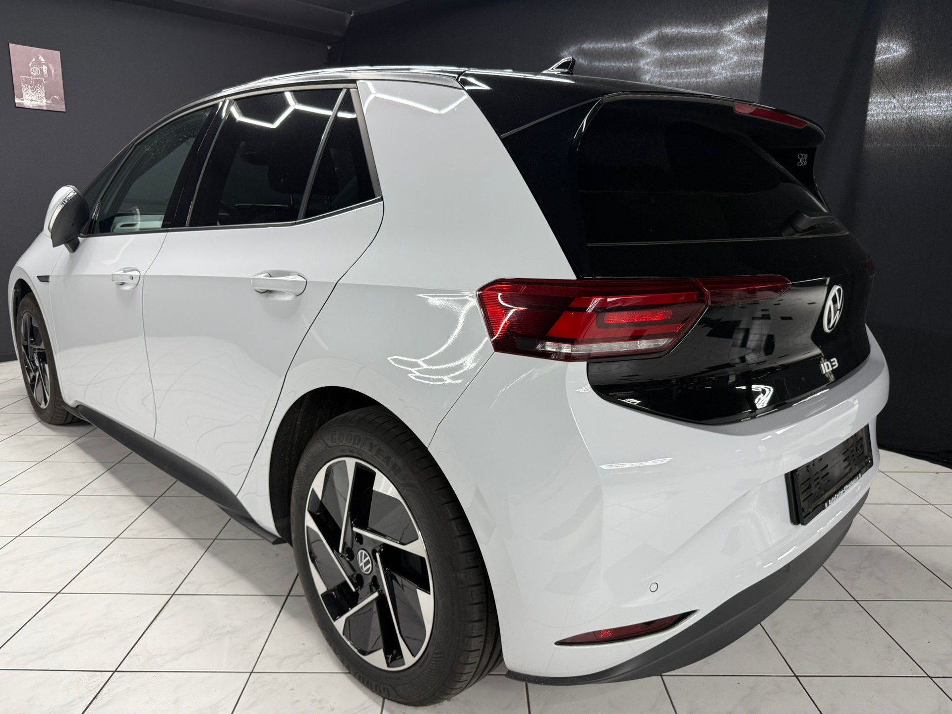 VW ID.3 Pro Performance 58 kWh 75 Edition-image-4