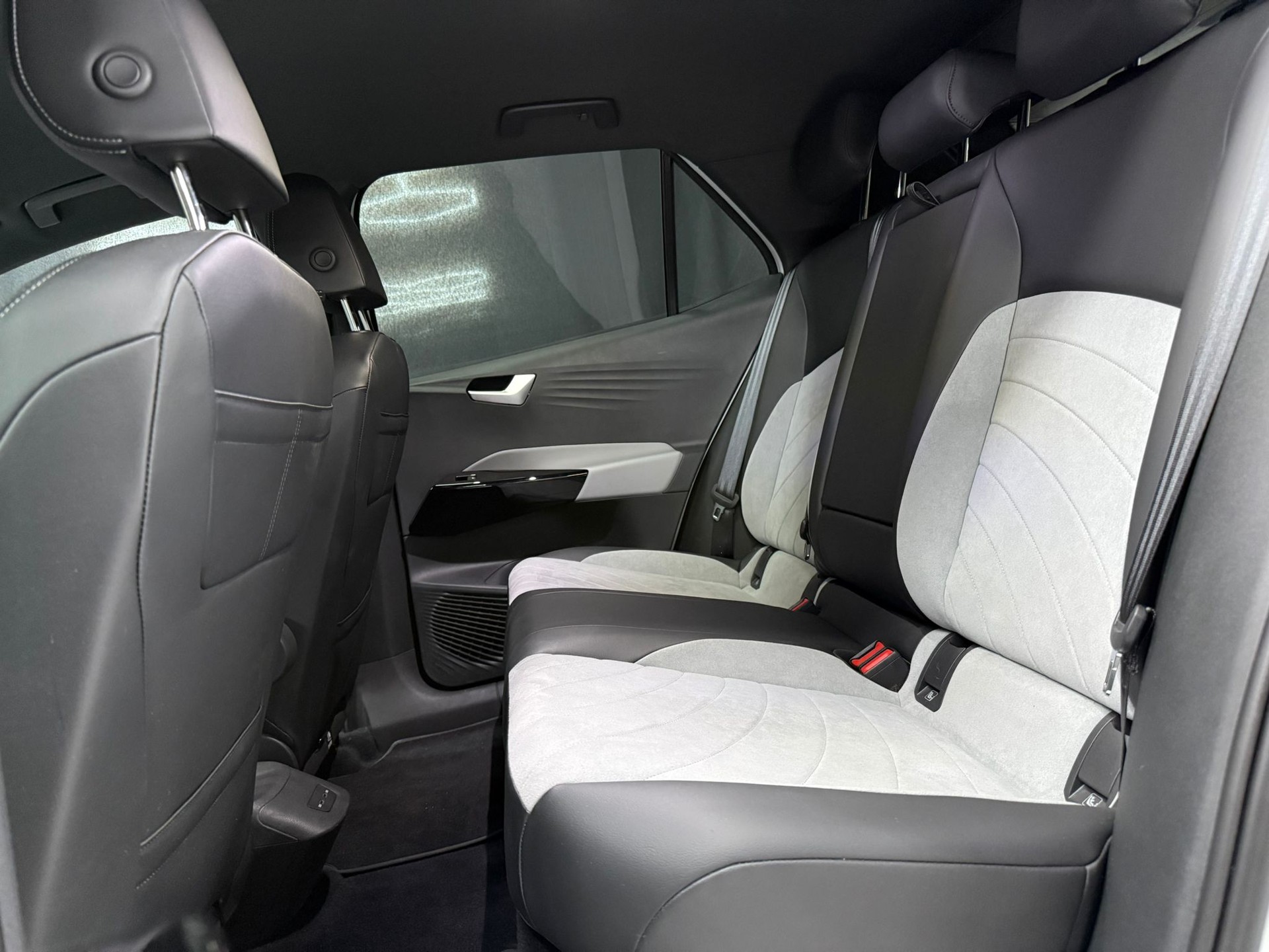 VW ID.3 Pro Performance 58 kWh 75 Edition-image-11