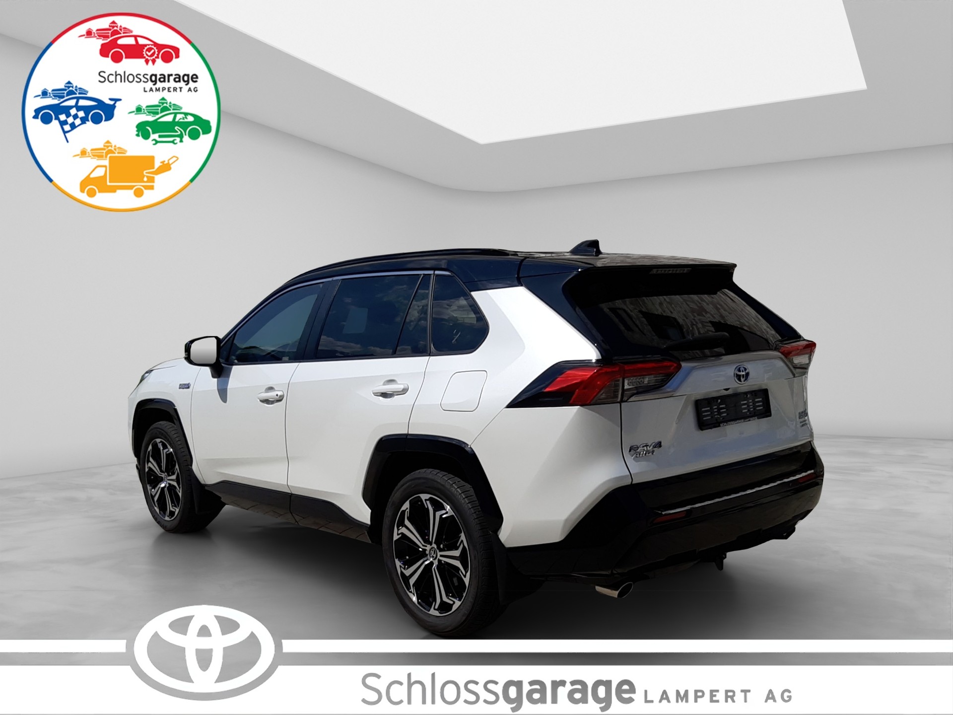 TOYOTA RAV4 2.5 Plug-In-Hybrid Platinum-showroom-element-3