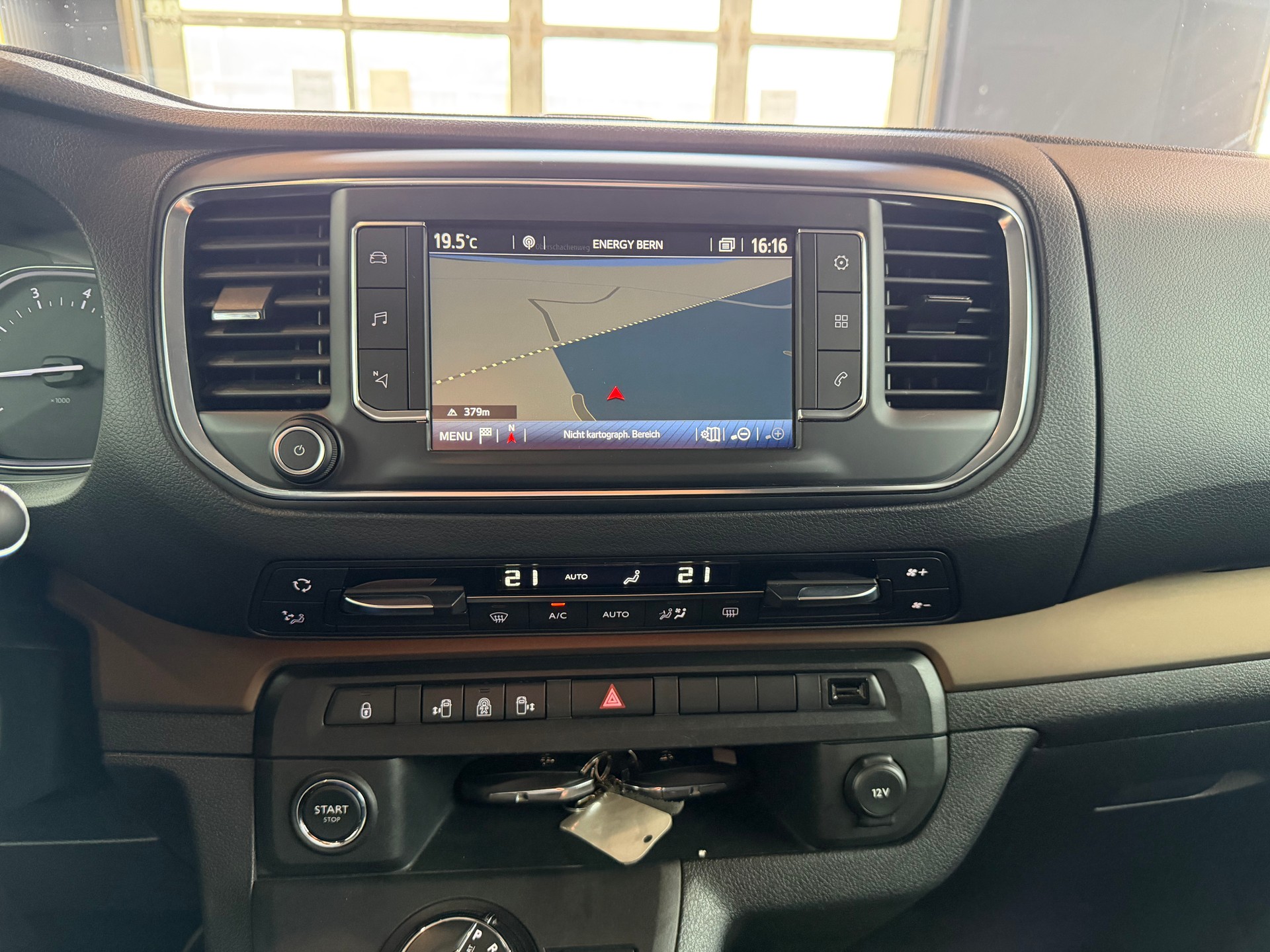 TOYOTA Proace Verso 2.0 D-4D Family L1 Automatic-image-17