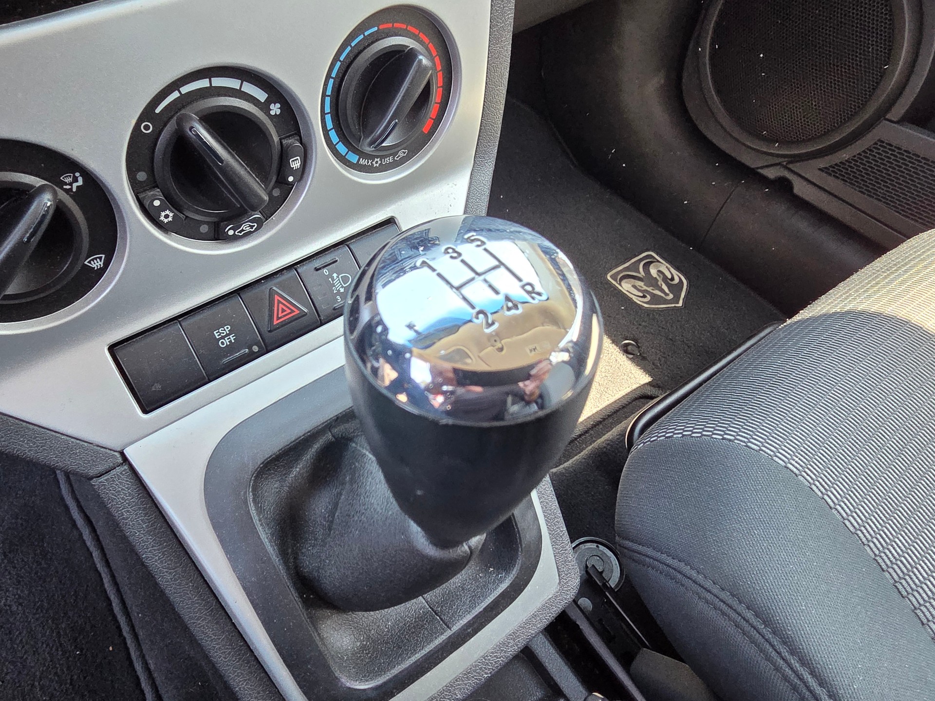 DODGE Caliber 1.8 SE * Inklusive frischer MFK * Neue Kupplung * Getriebe ersetzt *-image-7