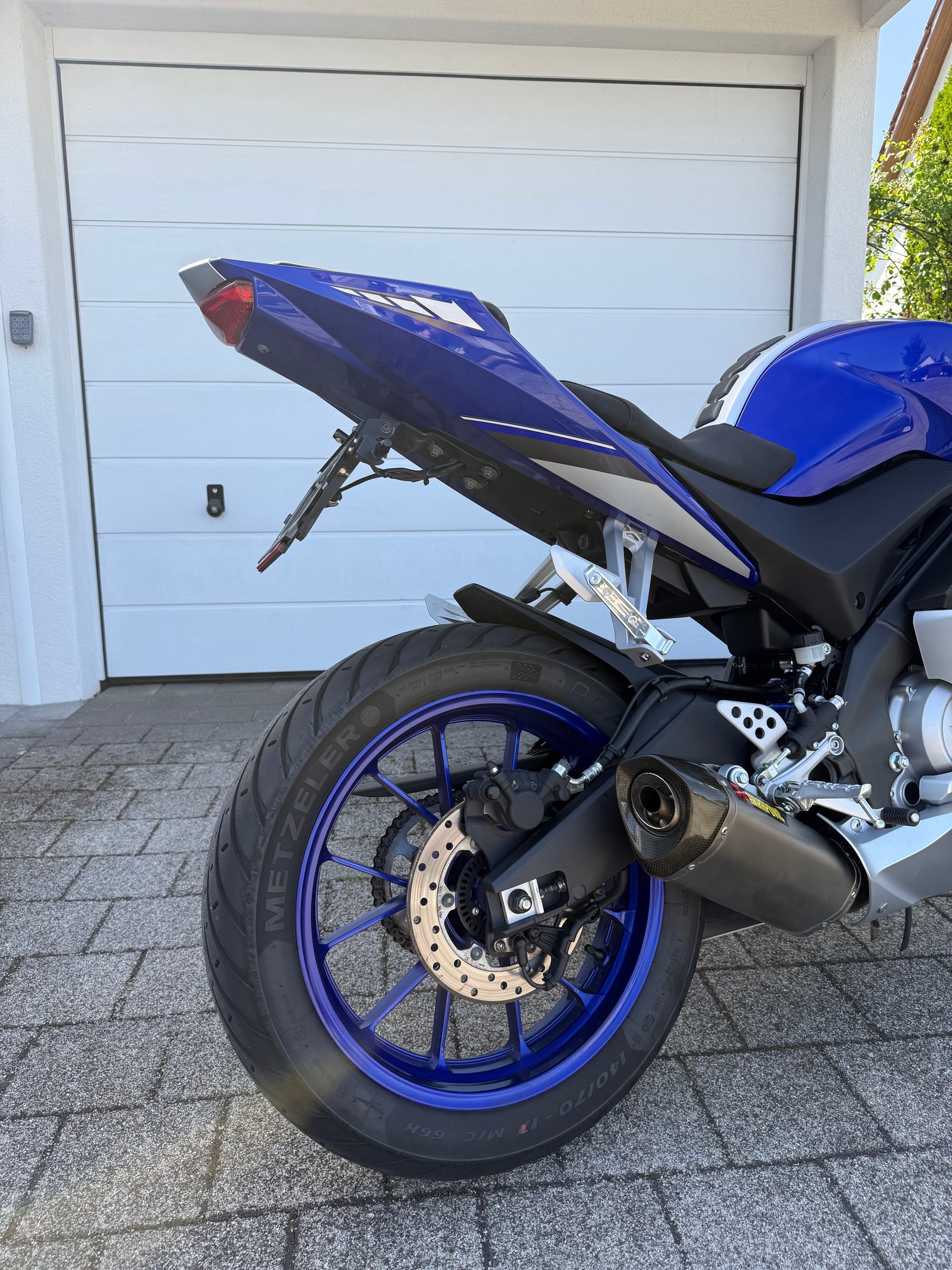 YAMAHA YZF-R 125 ABS Akrapovic-image-2