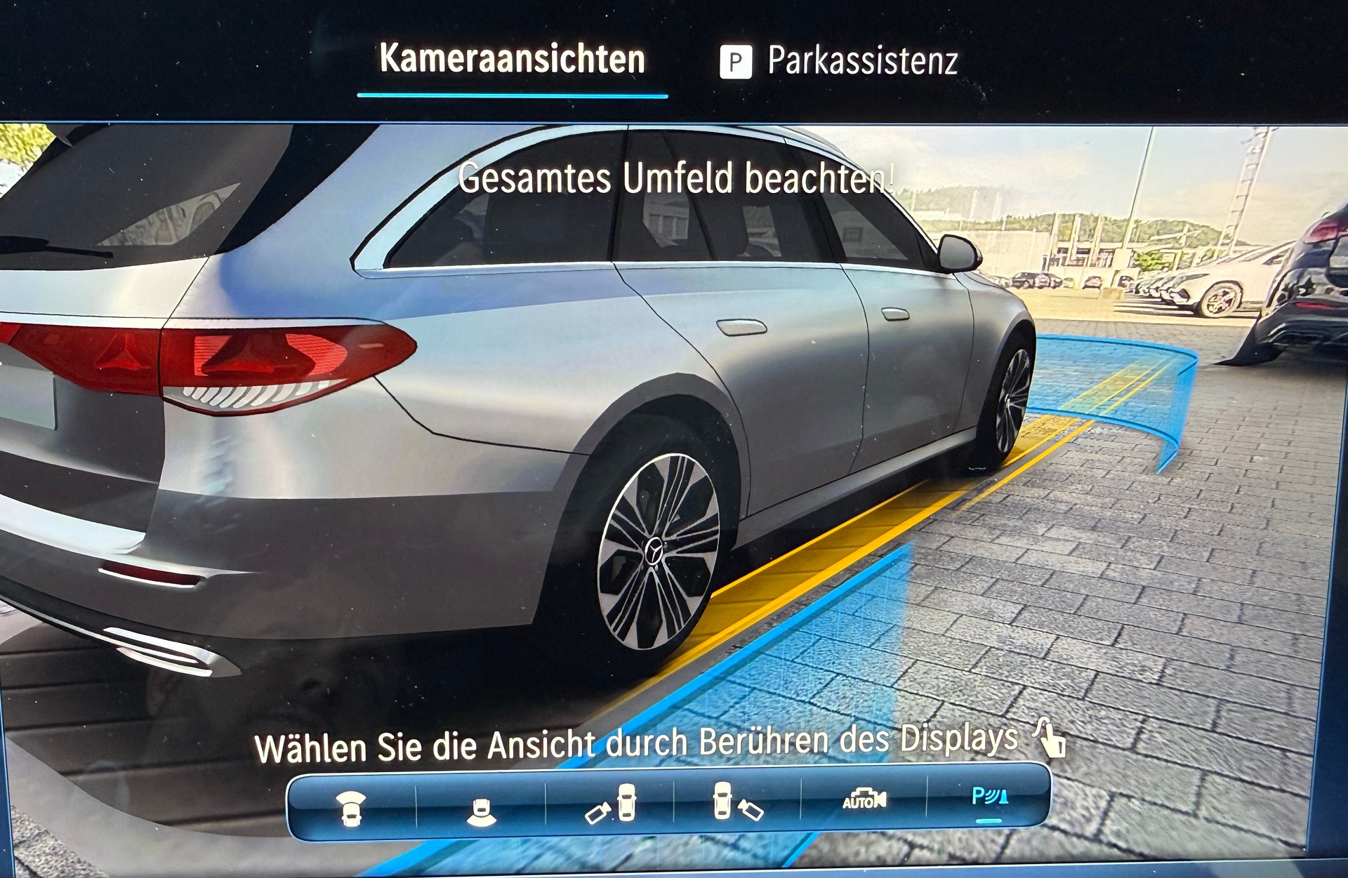 MERCEDES-BENZ E 200 AMG Line T 9G-Tronic 4Matic-image-10