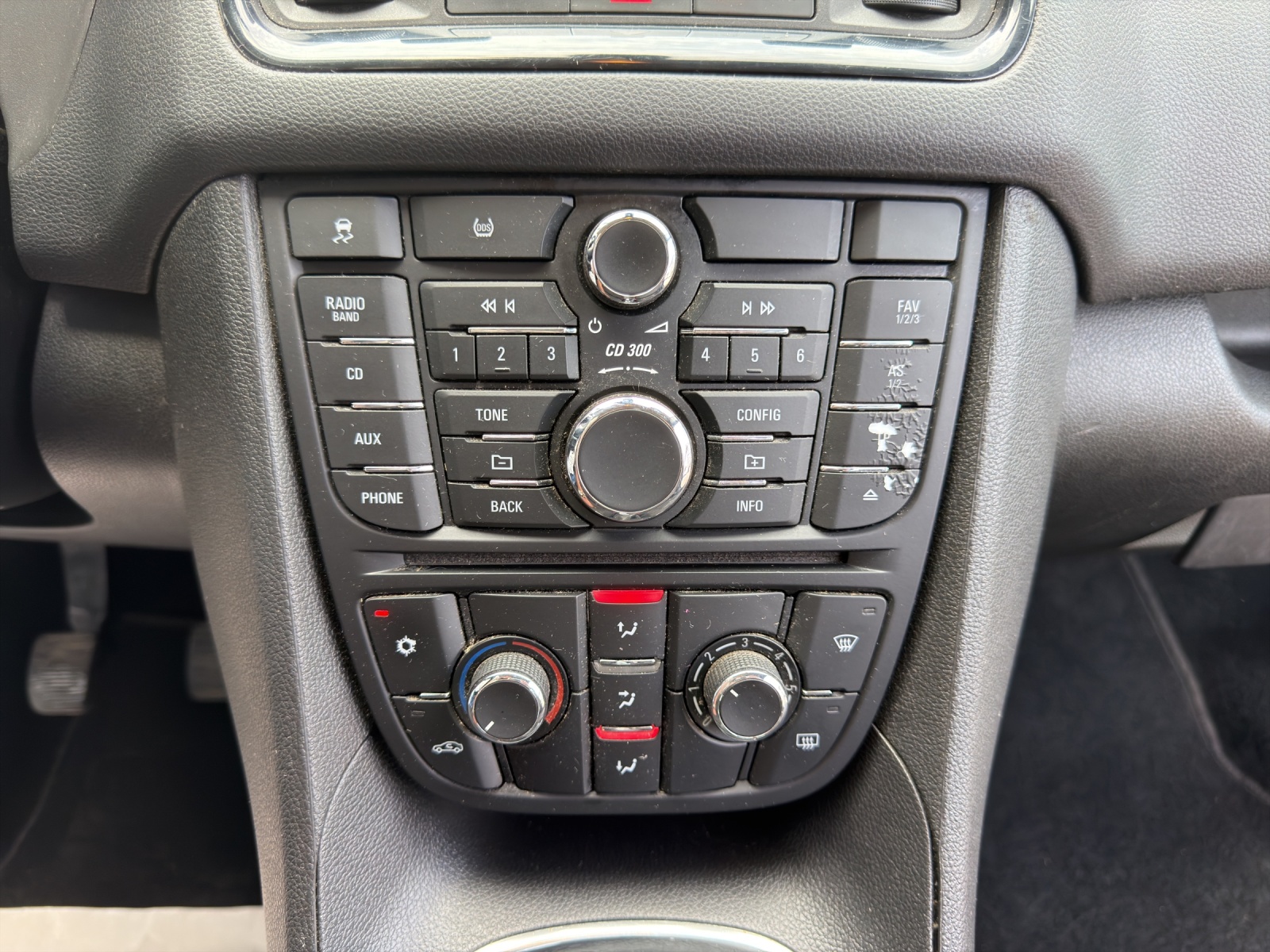 OPEL Meriva 1.4 Turbo Enjoy-image-14