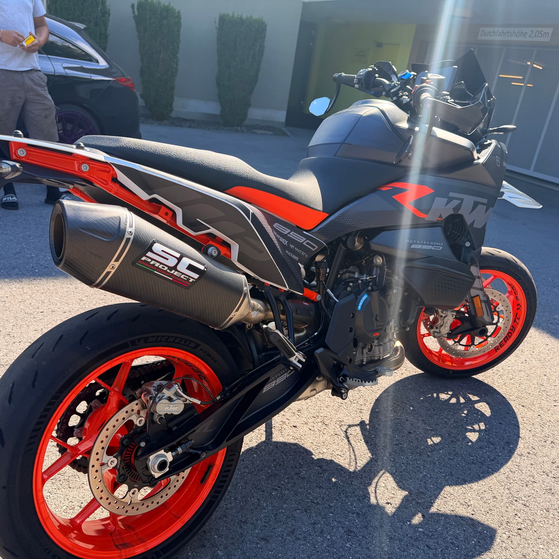 KTM 890 SMT-image-2