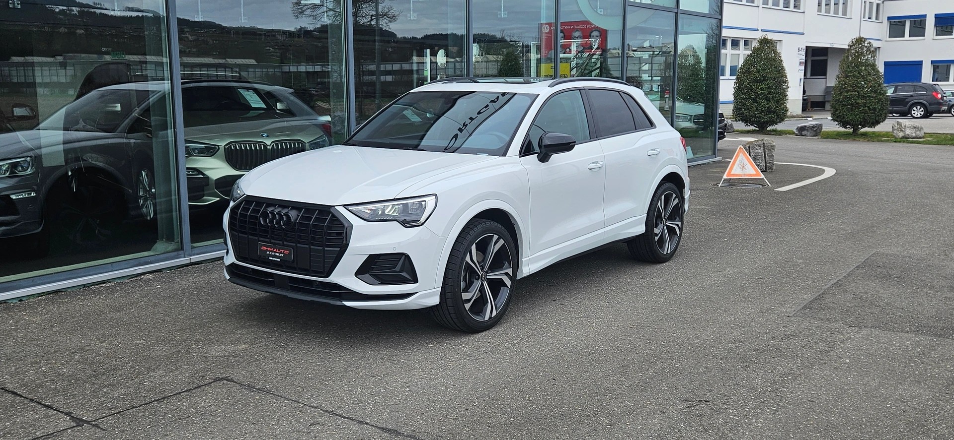 AUDI Q3 Sportback 35 TFSI S line Attraction S-tronic-image-1