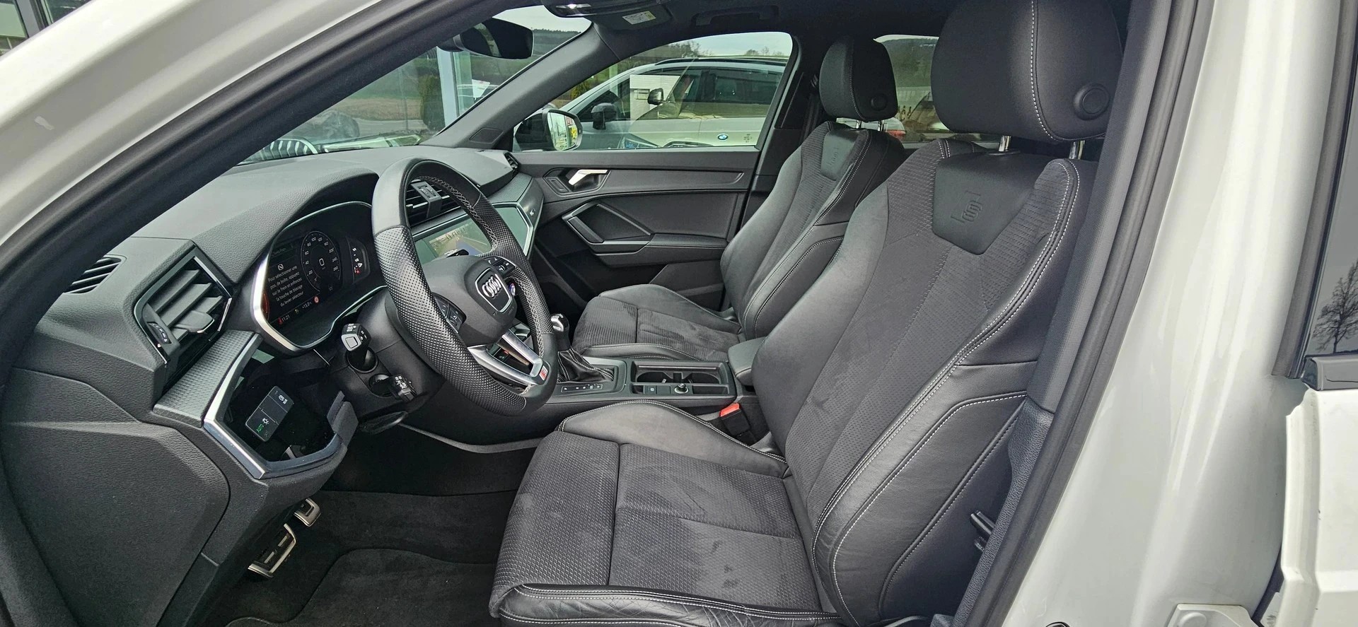 AUDI Q3 Sportback 35 TFSI S line Attraction S-tronic-image-10