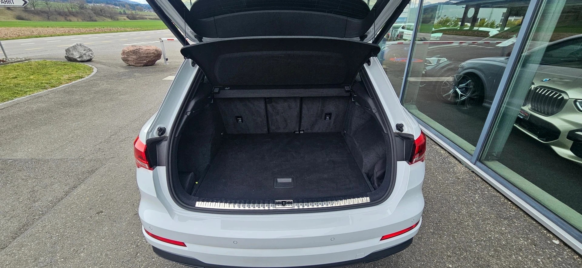 AUDI Q3 Sportback 35 TFSI S line Attraction S-tronic-image-5