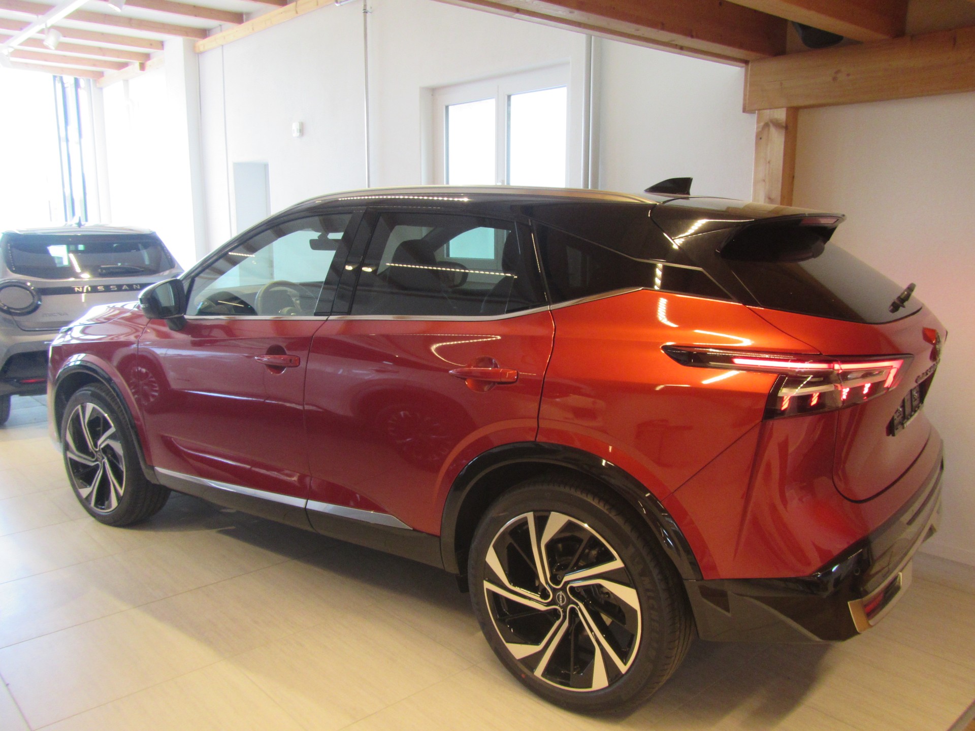 NISSAN Qashqai 1.3 DIG-T MHEV Tekna+ Xtronic 4x4-image-1