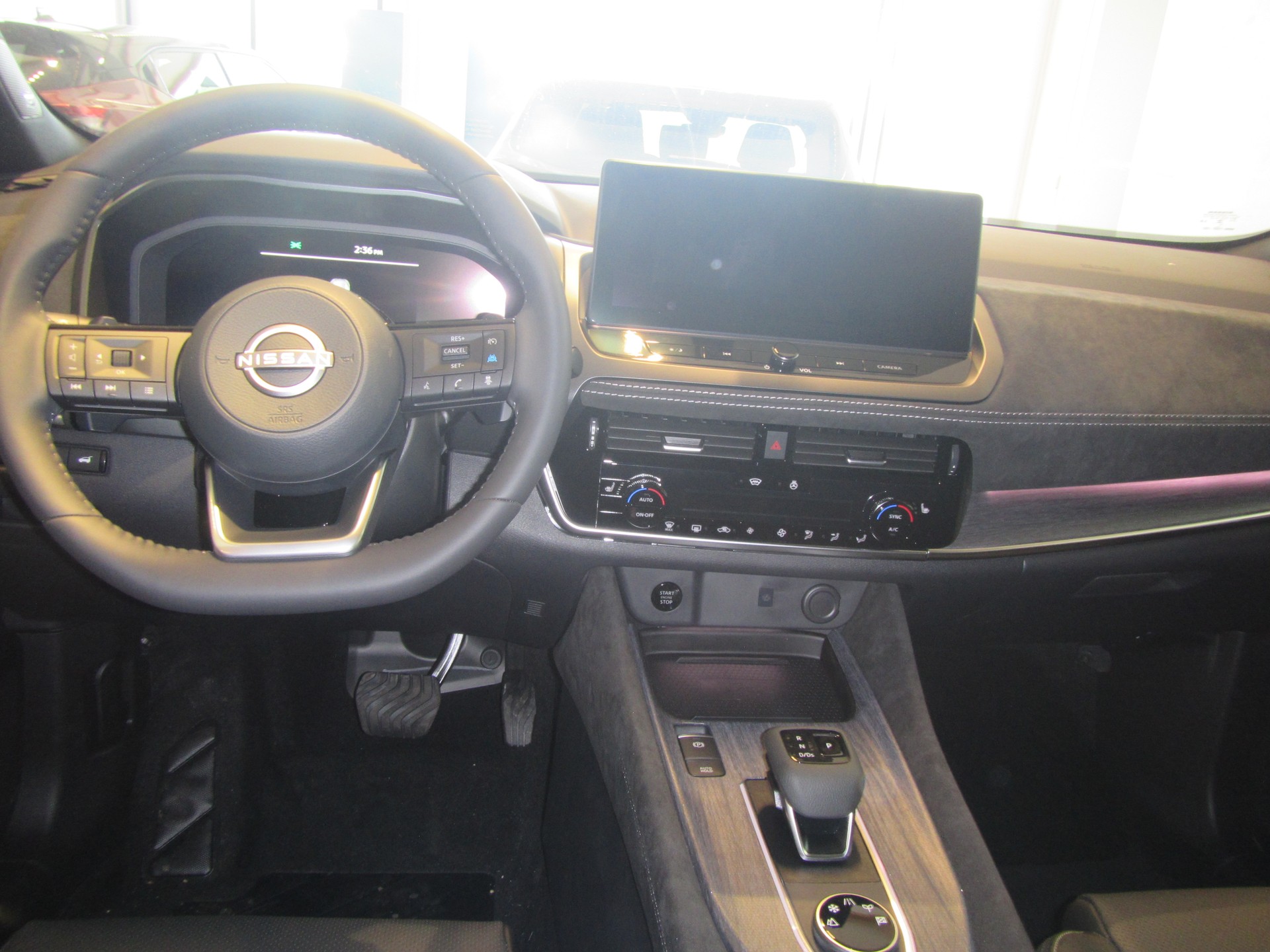 NISSAN Qashqai 1.3 DIG-T MHEV Tekna+ Xtronic 4x4-image-4