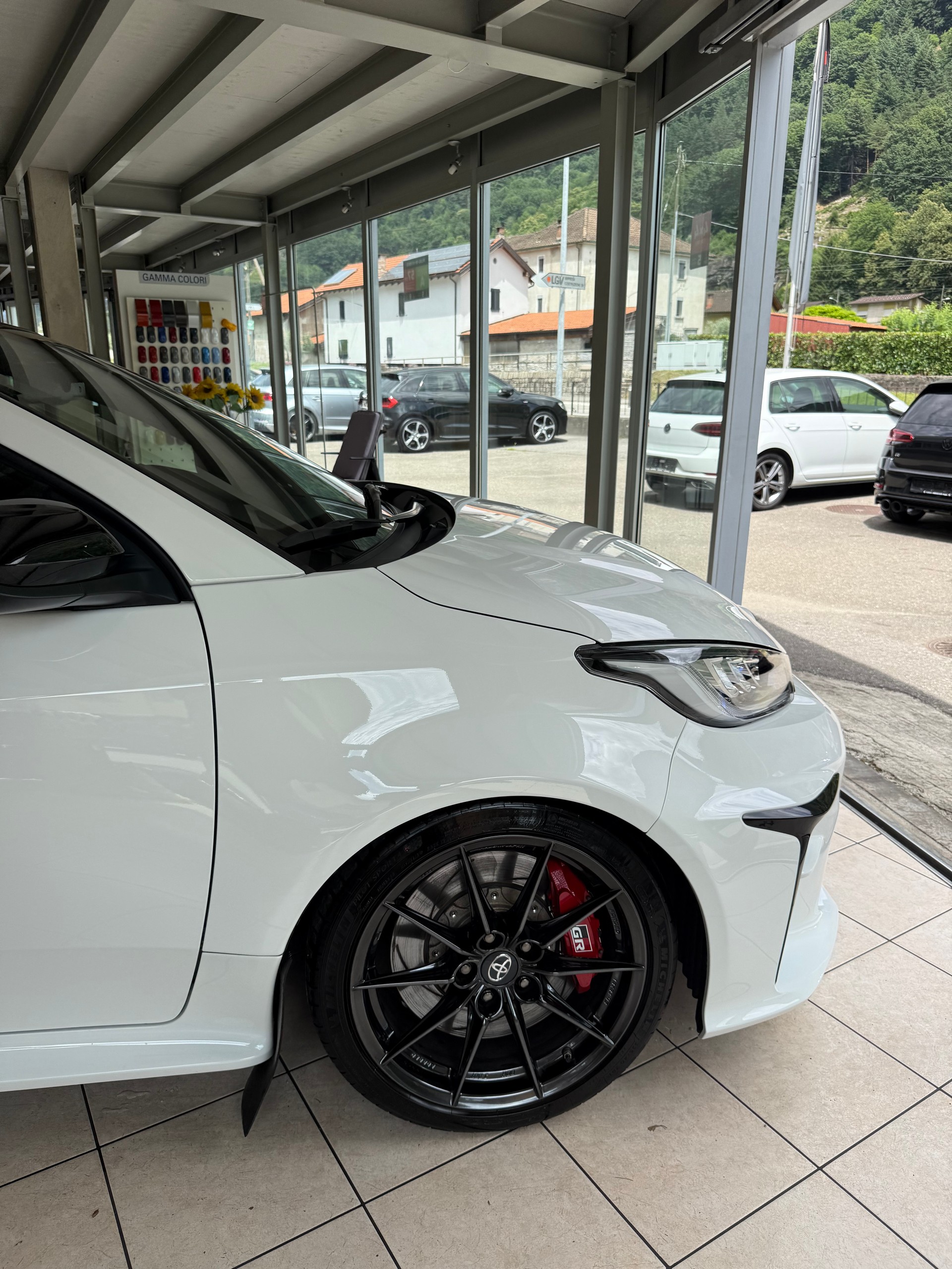 TOYOTA Yaris 1.6 GR Sport-image-6