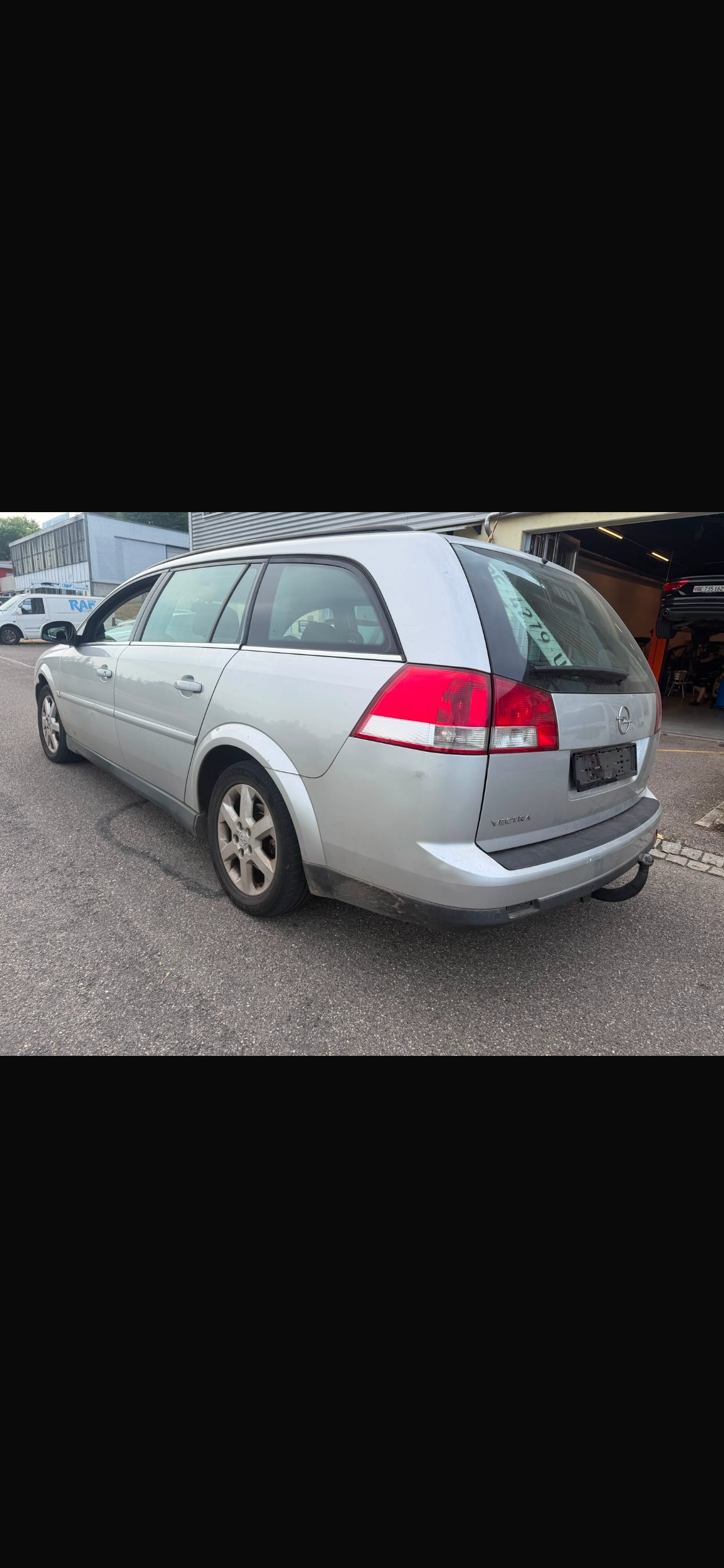 OPEL Vectra Caravan 2.2 Elegance-image-3