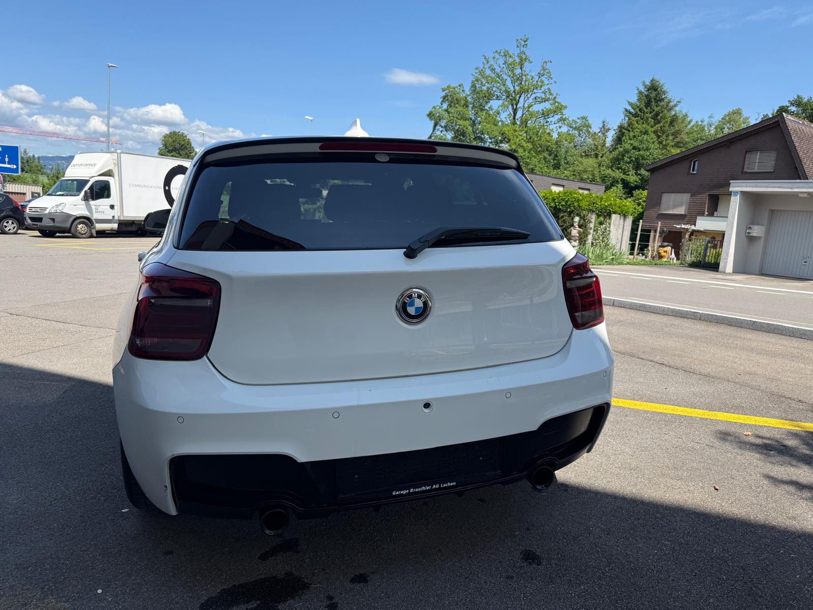 BMW M135i xDrive Steptronic-image-4