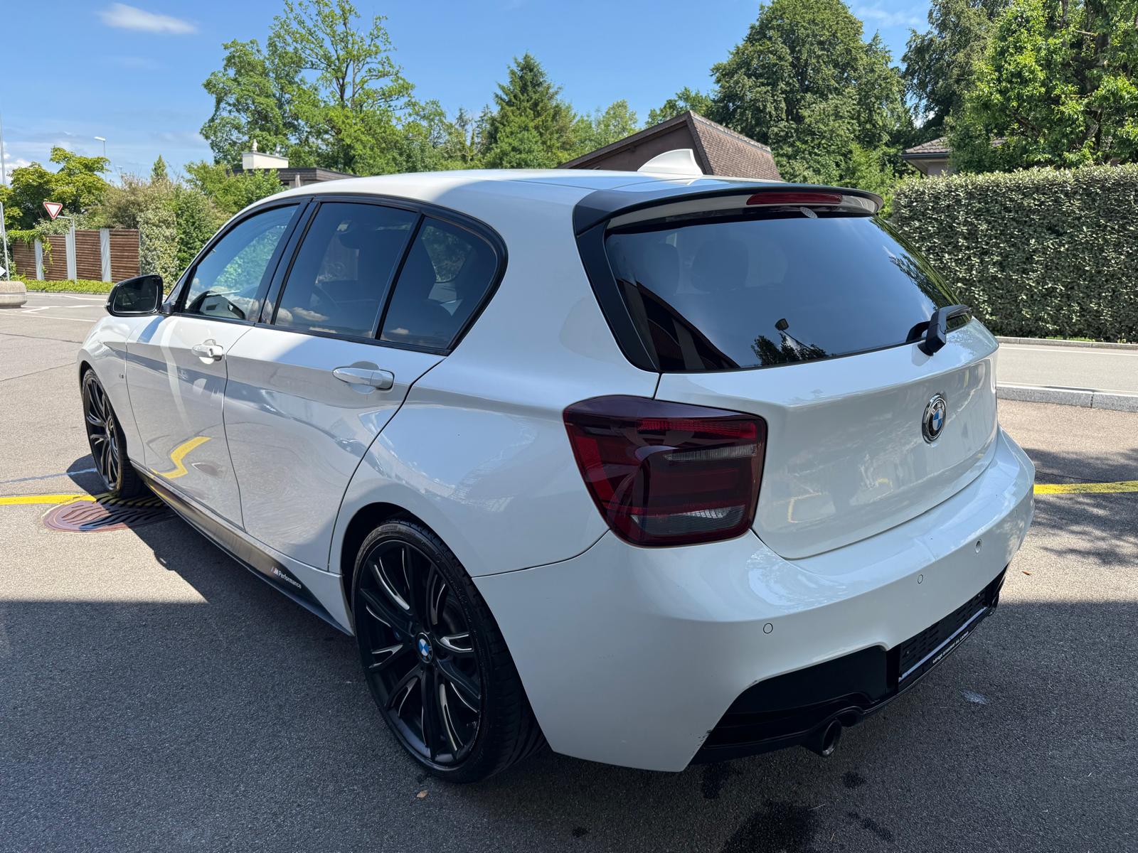 BMW M135i xDrive Steptronic-image-5