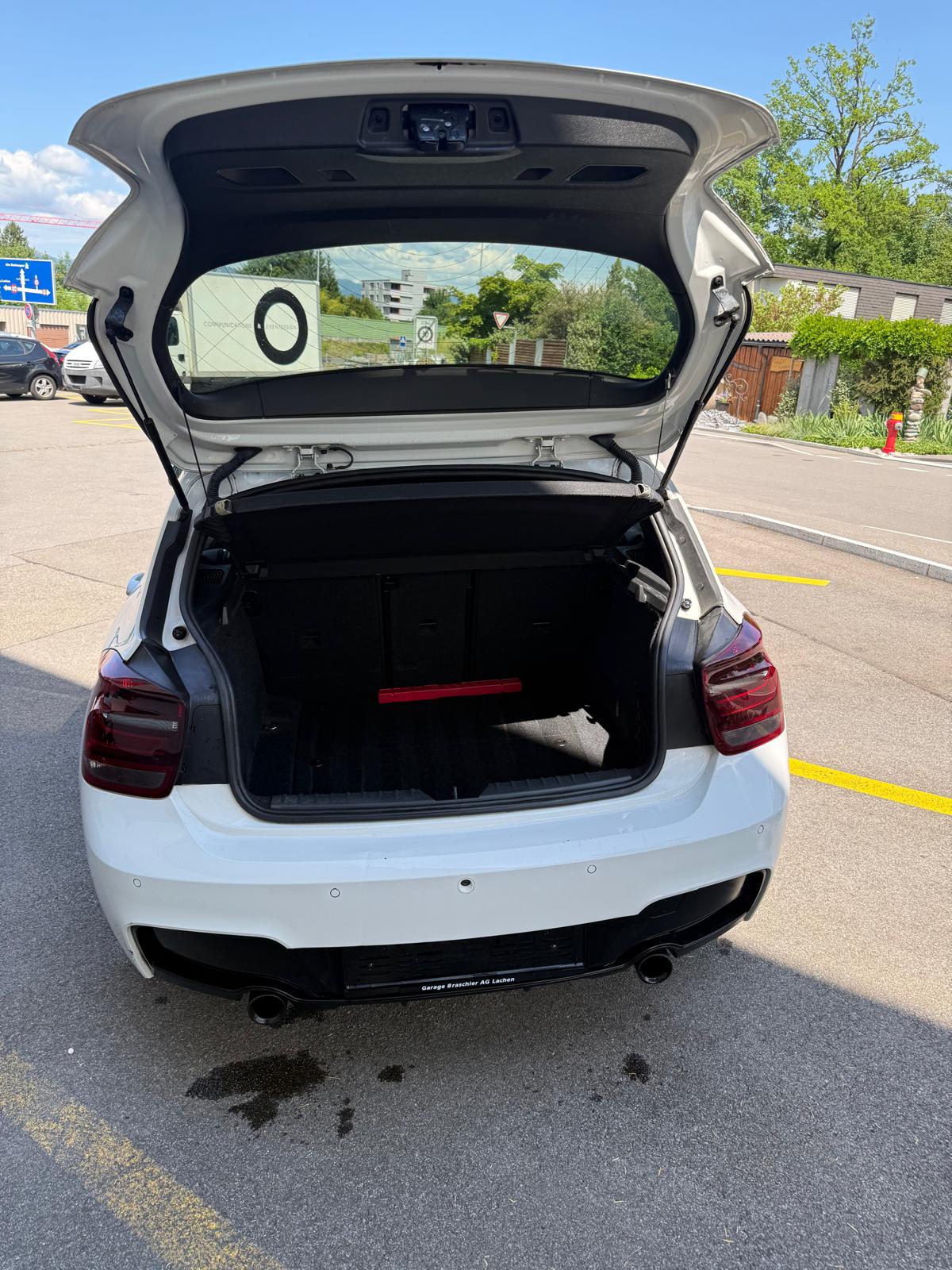 BMW M135i xDrive Steptronic-image-11