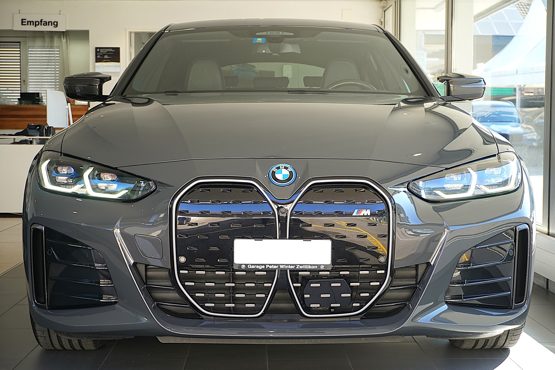 BMW i4 M50 M Sport Pro-showroom-element-1