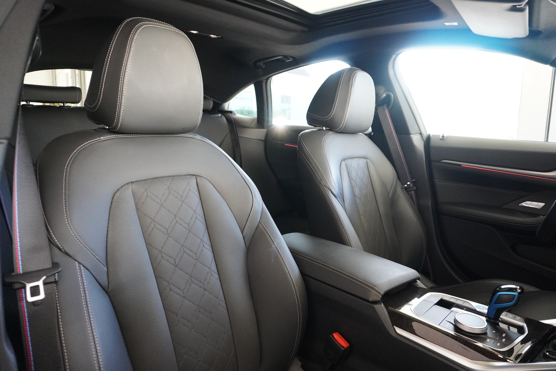 BMW i4 M50 M Sport Pro-image-14