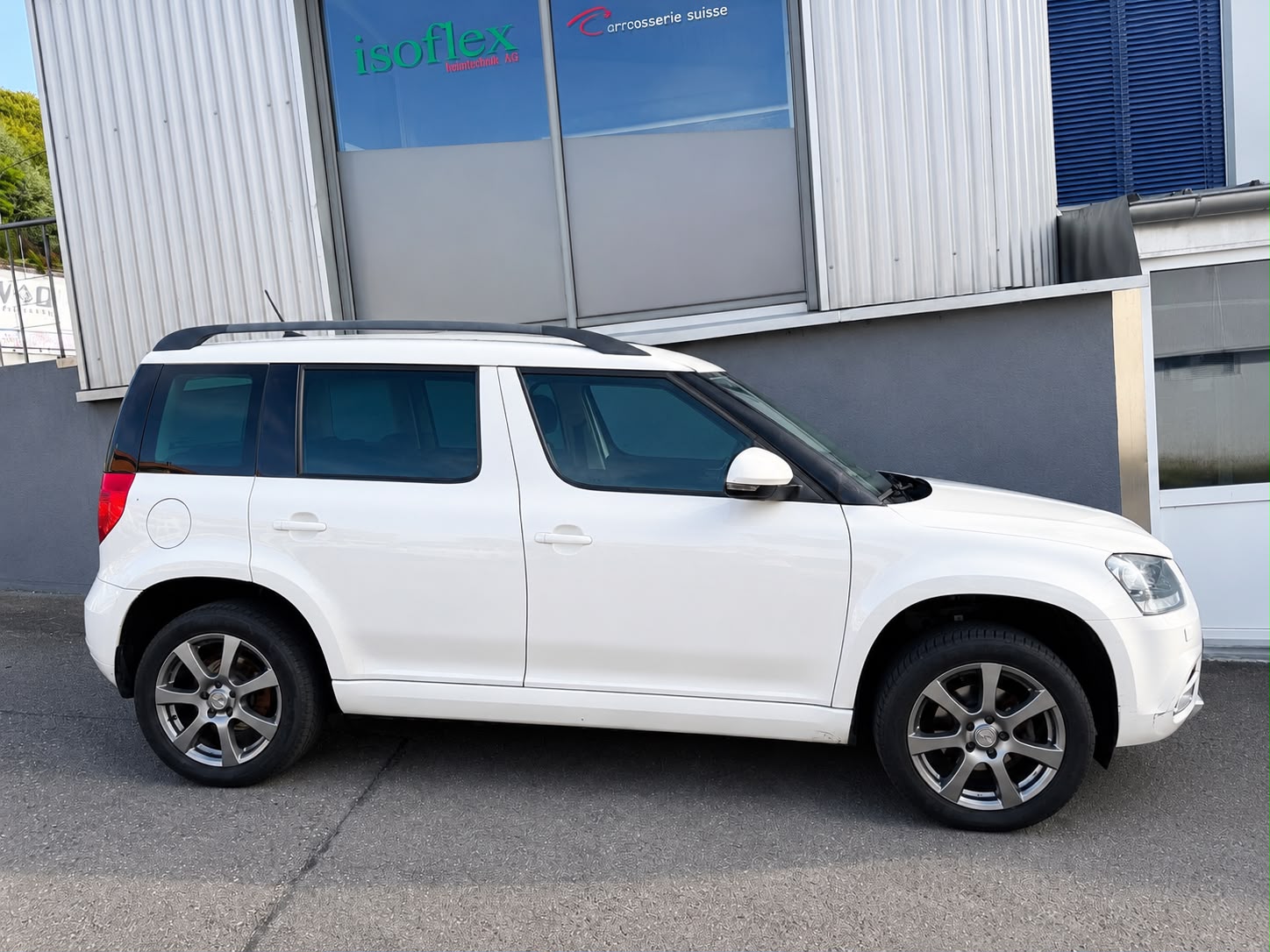 SKODA Yeti 1.4 TSI Active Outdoor 4x4 DSG-showroom-element-2