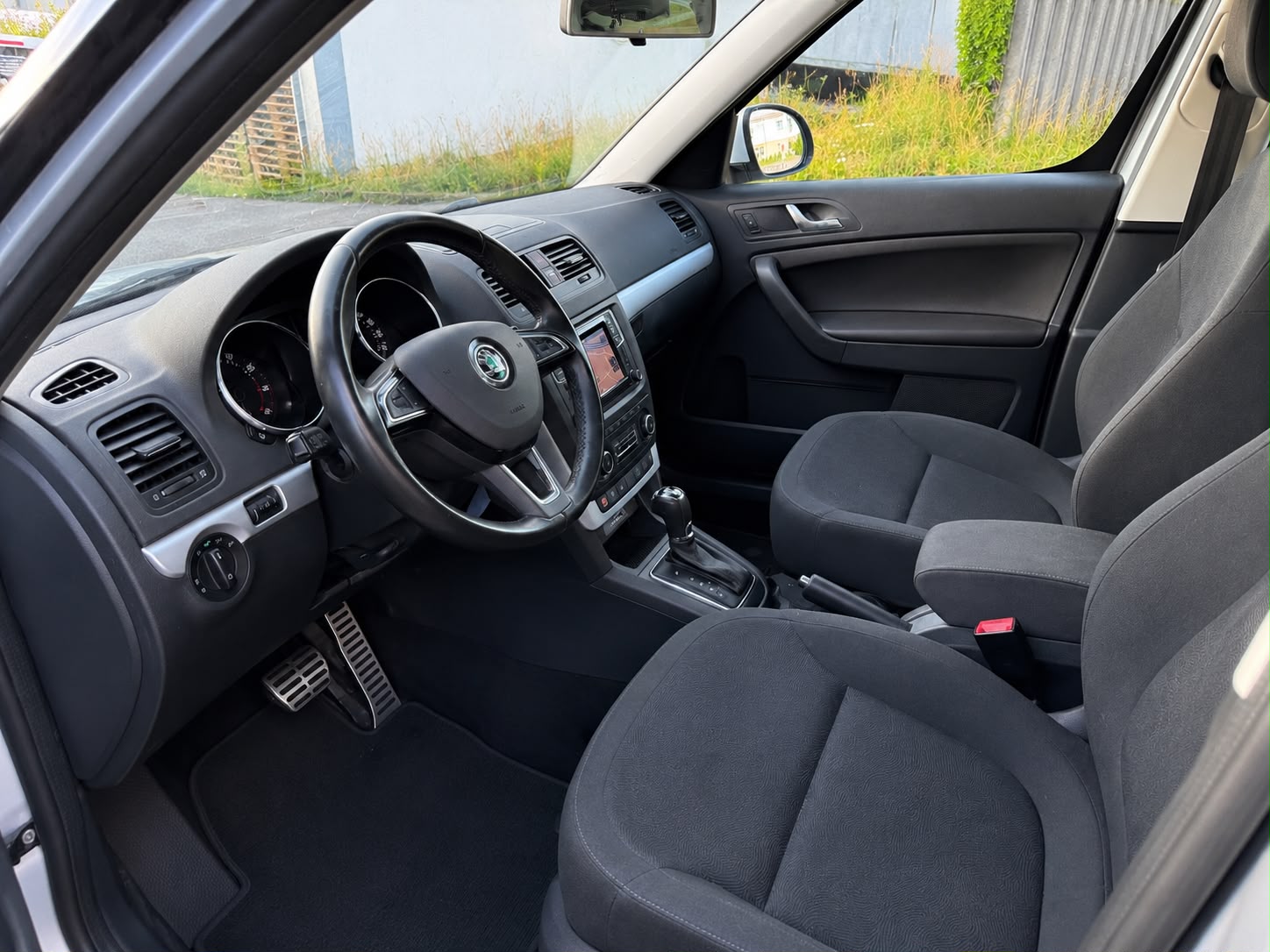 SKODA Yeti 1.4 TSI Active Outdoor 4x4 DSG-image-6