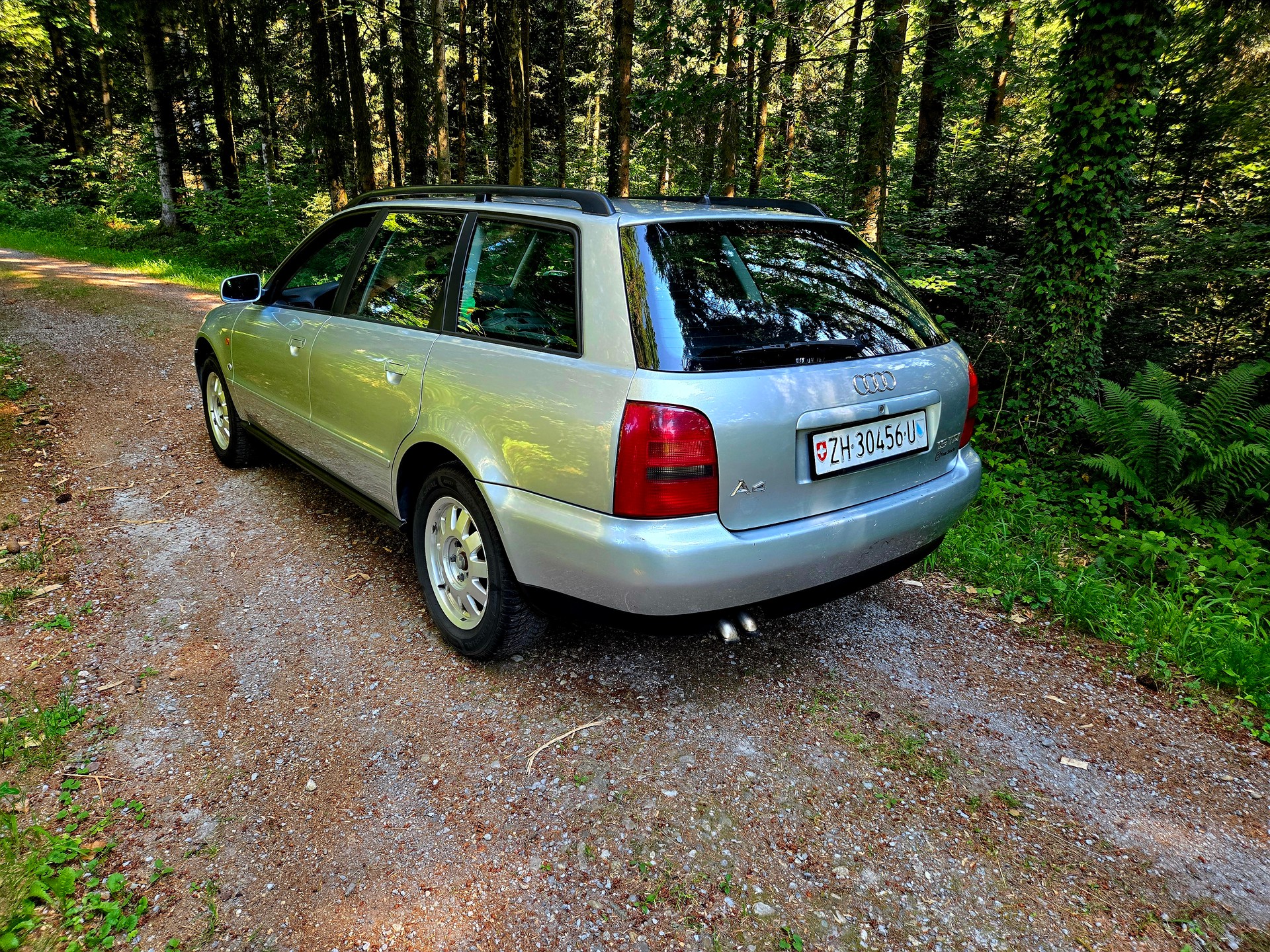 AUDI A4 Avant 1.9 TDI-image-14