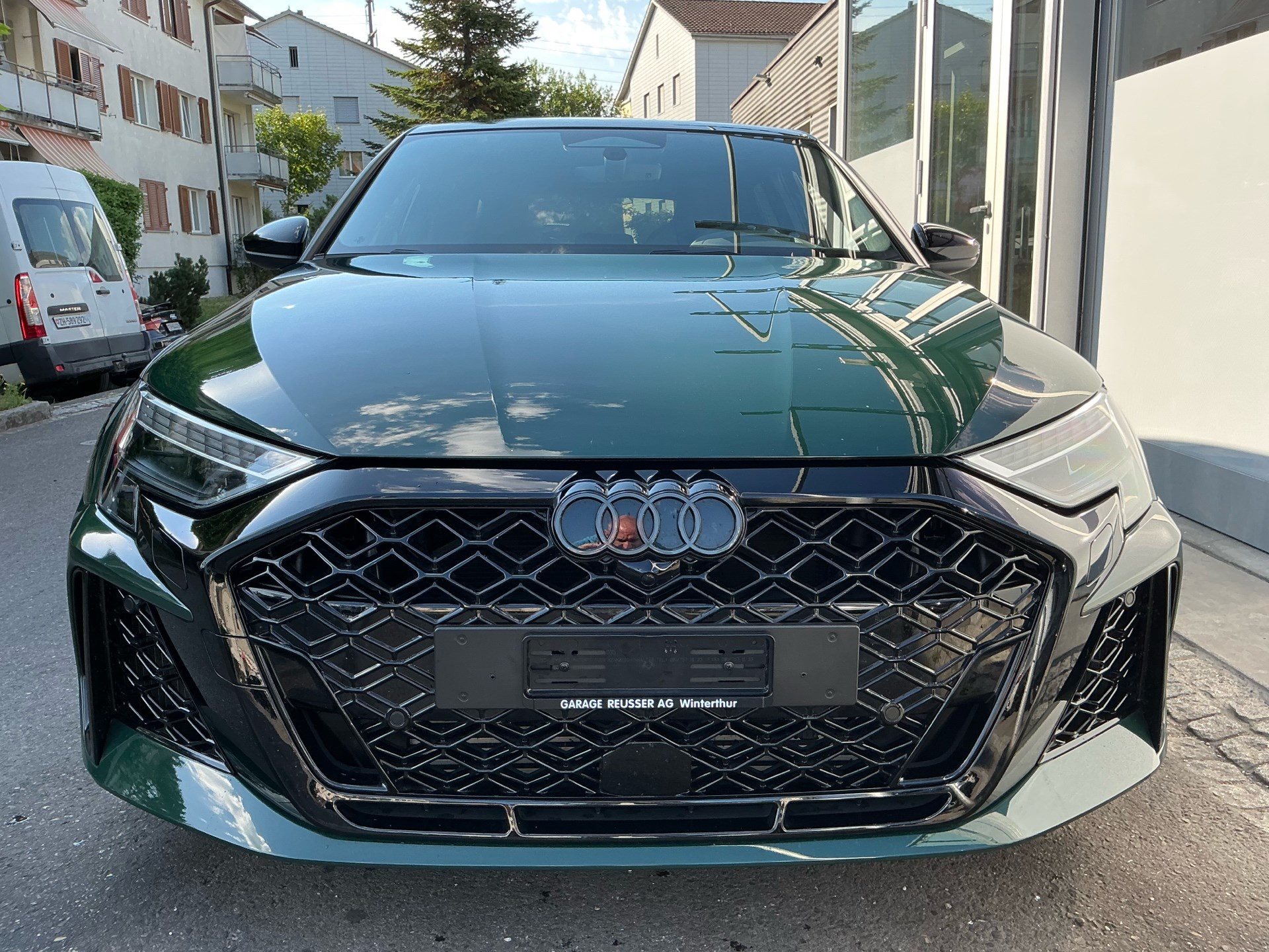 AUDI RS3 SPORTBACK 2.5 400 PS TFSI QUATTRO *** UNIKAT IN GOODWOOD GREEN ***-showroom-element-1