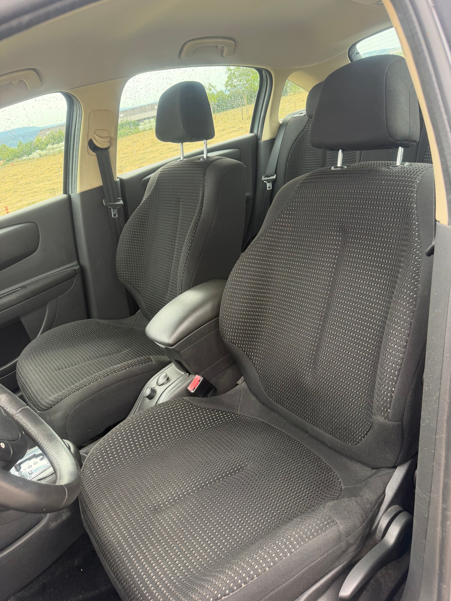 CITROEN C4 Berline 1.6i 16V VTR (Pack) Automatic-image-8