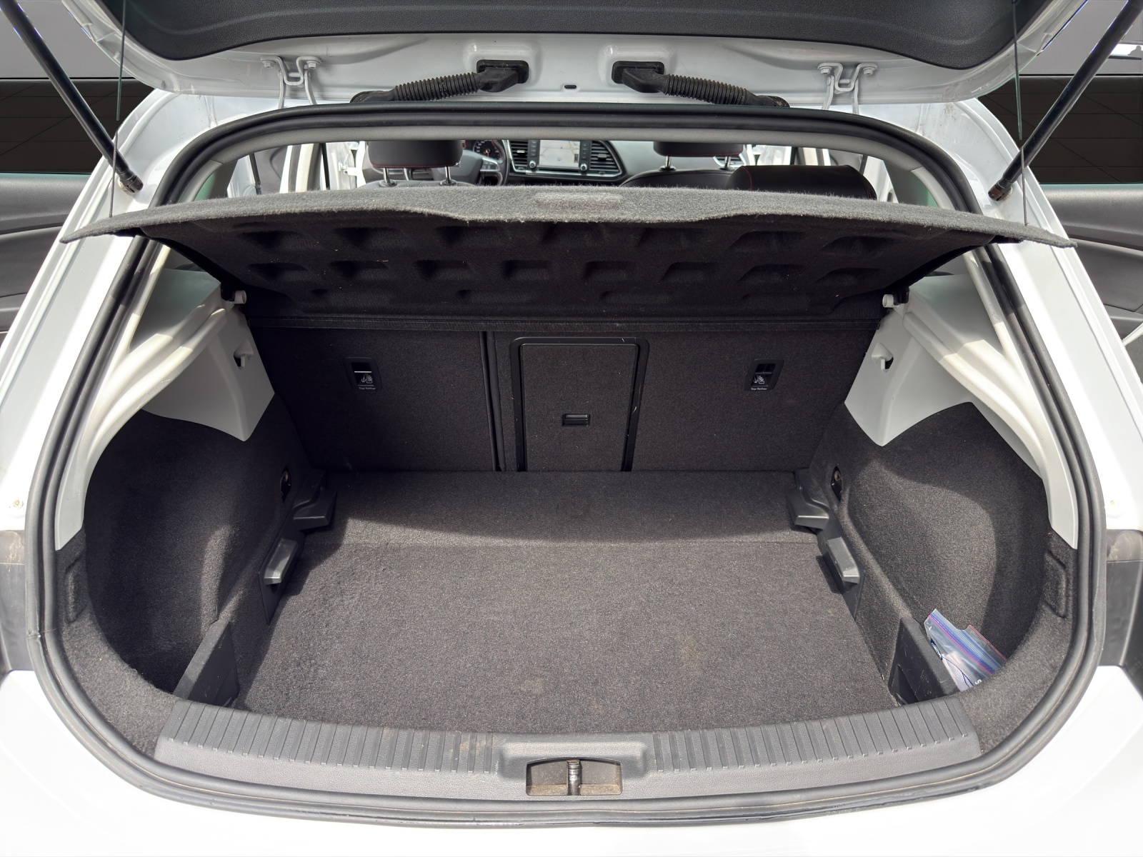 SEAT Leon 1.8 TSI FR Line-image-18