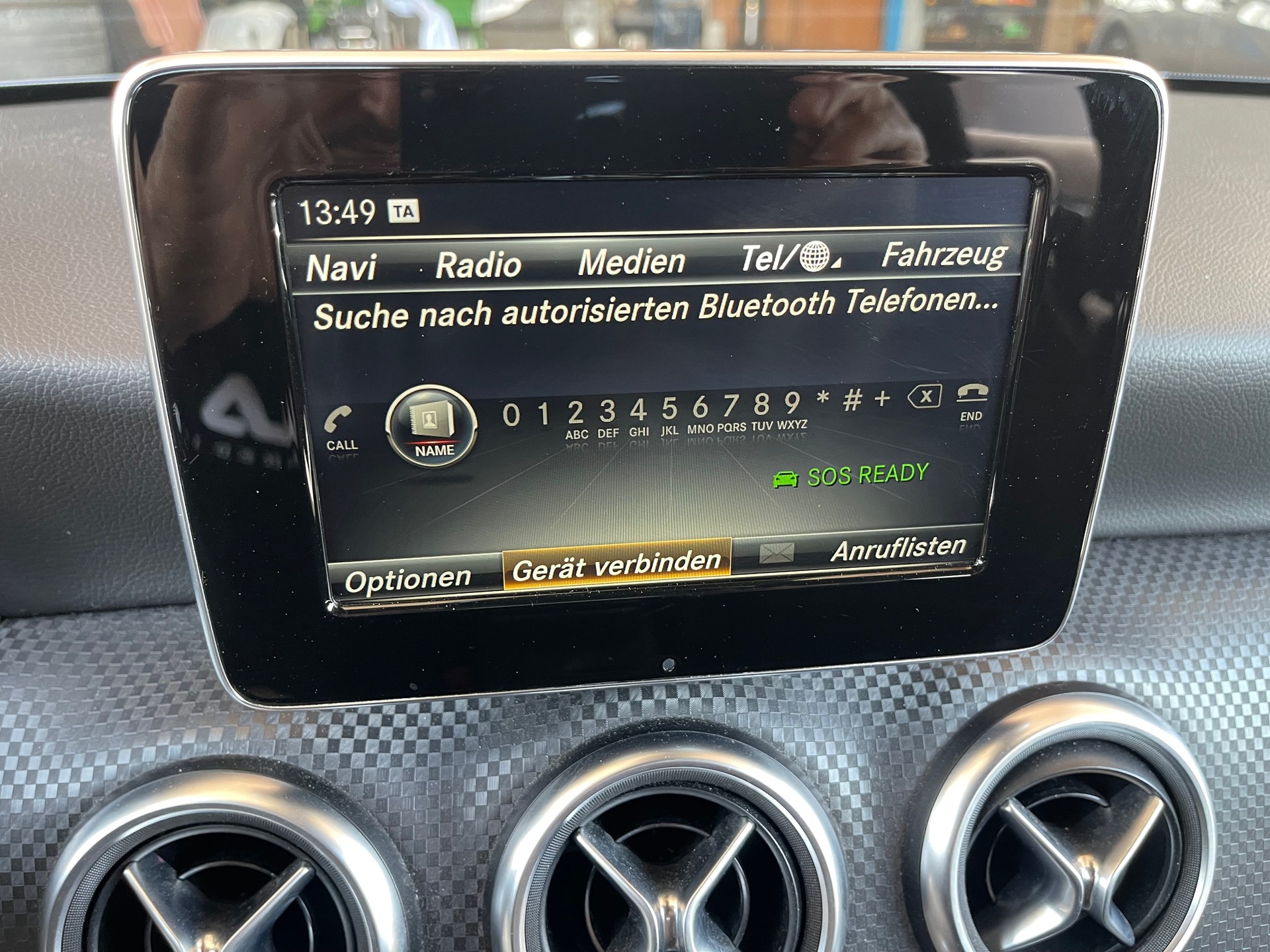 MERCEDES-BENZ A 200 AMG Line 7G-DCT-image-15