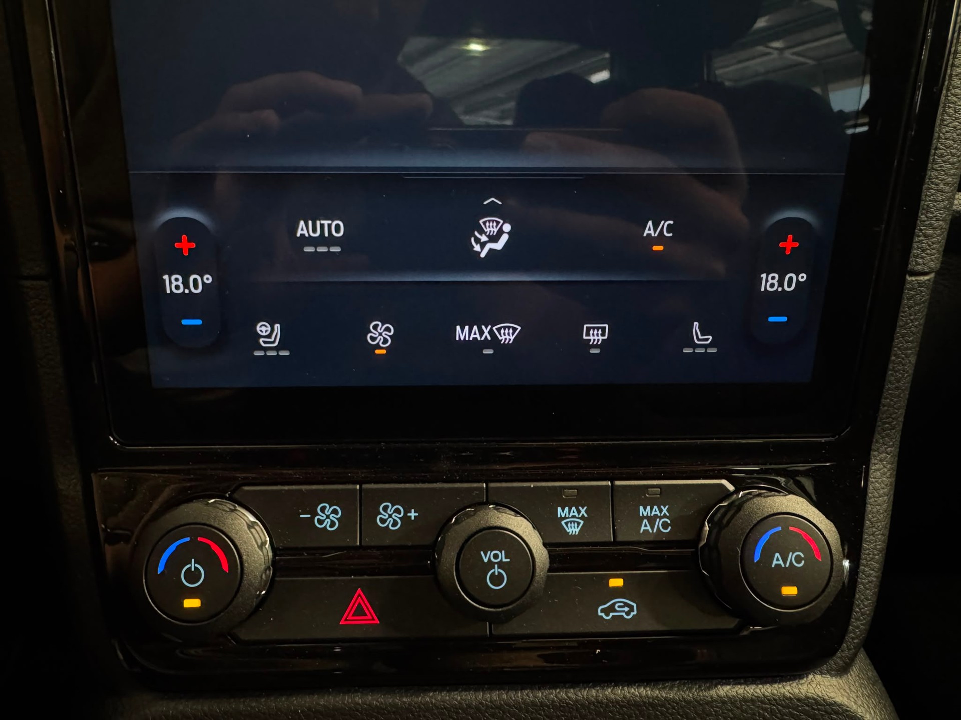FORD Ranger Wildtrak 3.0 Eco Blue e-4WD My26 Automat-image-18