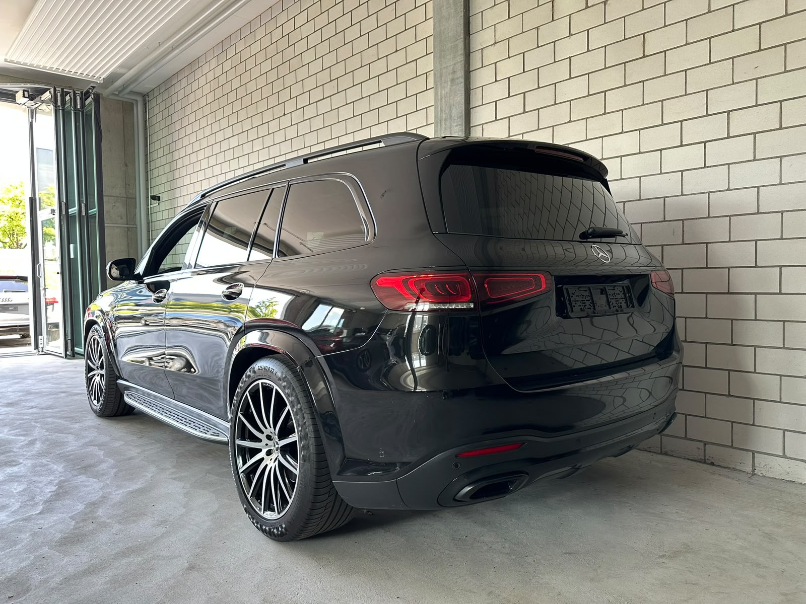 MERCEDES-BENZ GLS 580 4Matic 9G-Tronic-showroom-element-2