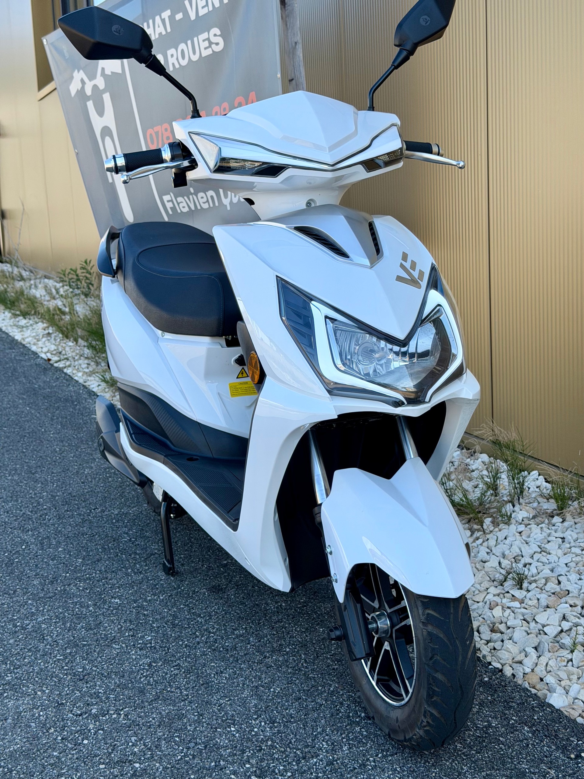 VENGO LEO scooter électrique 45km/h - Plaque jaune-image-1