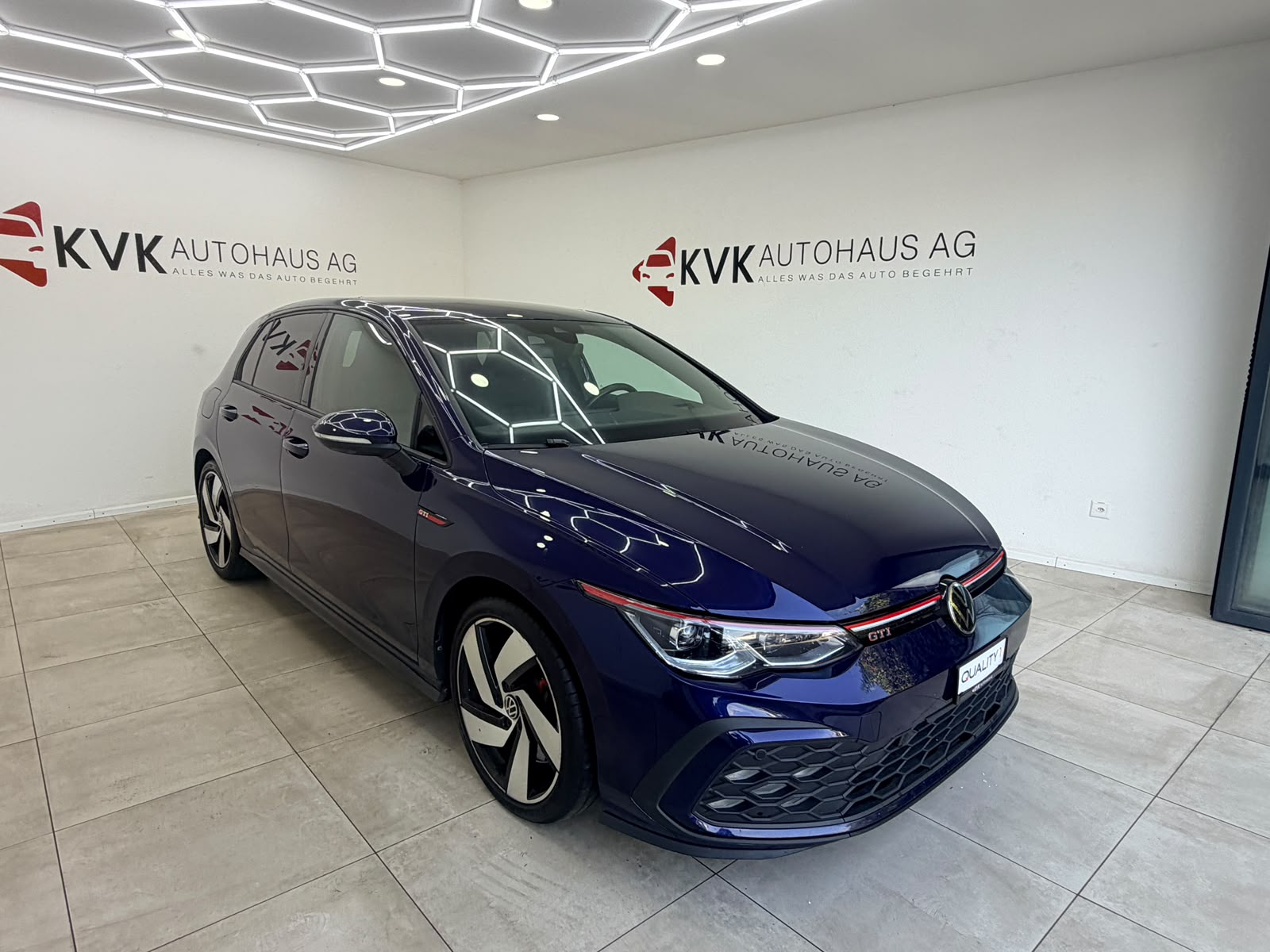 VW Golf 2.0 TSI GTI DSG CH-FAHRZEUG | AB SERVICE | 1 JAHR GARANTIE |-image-4