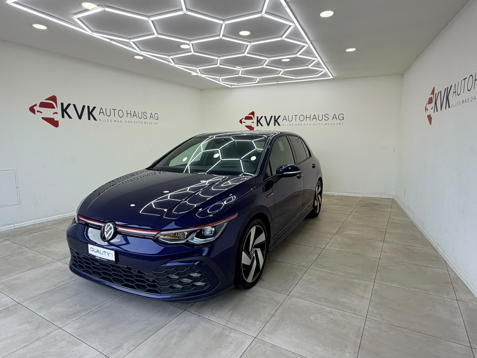 VW Golf 2.0 TSI GTI DSG CH-FAHRZEUG | AB SERVICE | 1 JAHR GARANTIE |-showroom-element-1