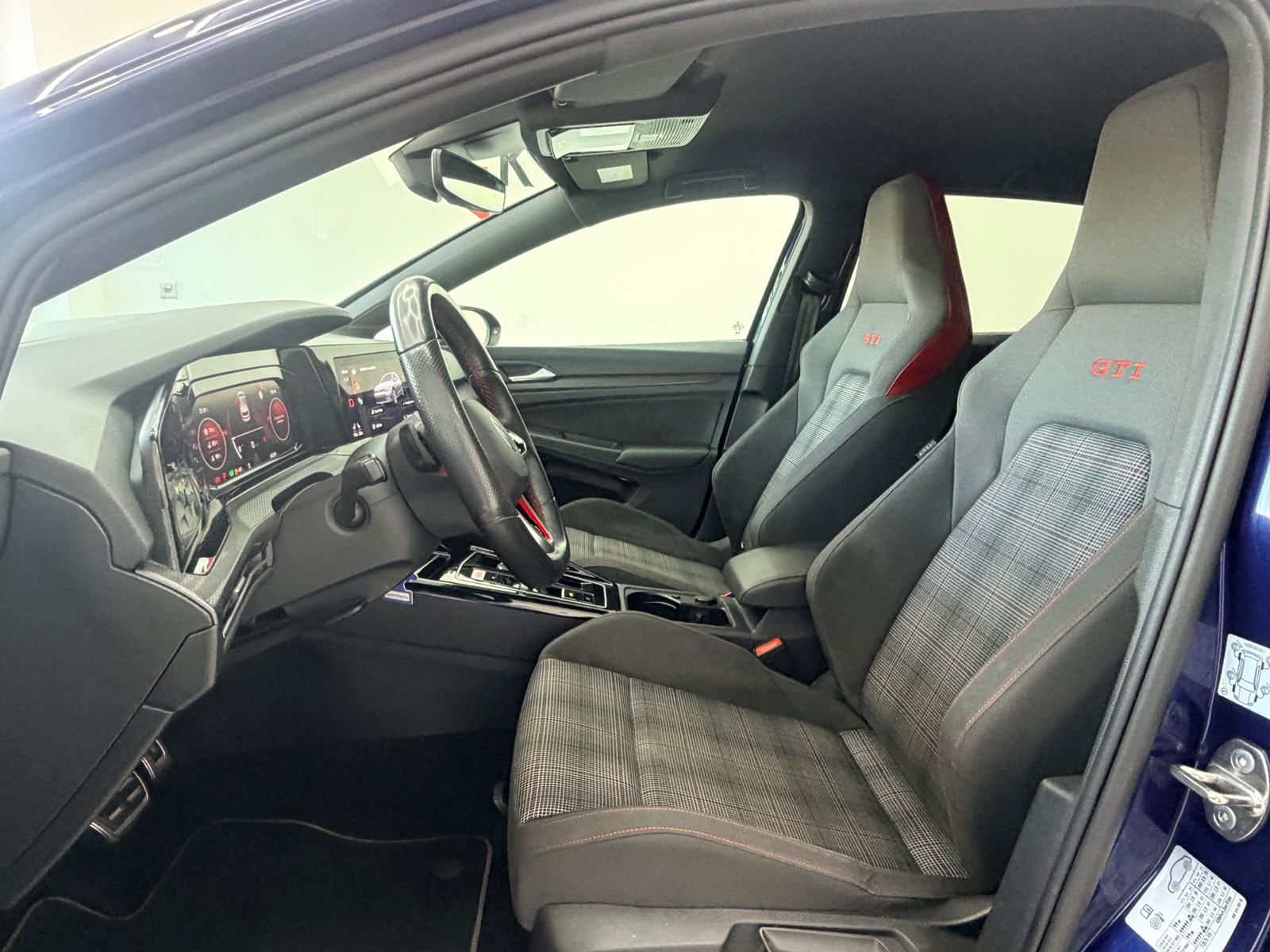 VW Golf 2.0 TSI GTI DSG CH-FAHRZEUG | AB SERVICE | 1 JAHR GARANTIE |-image-12