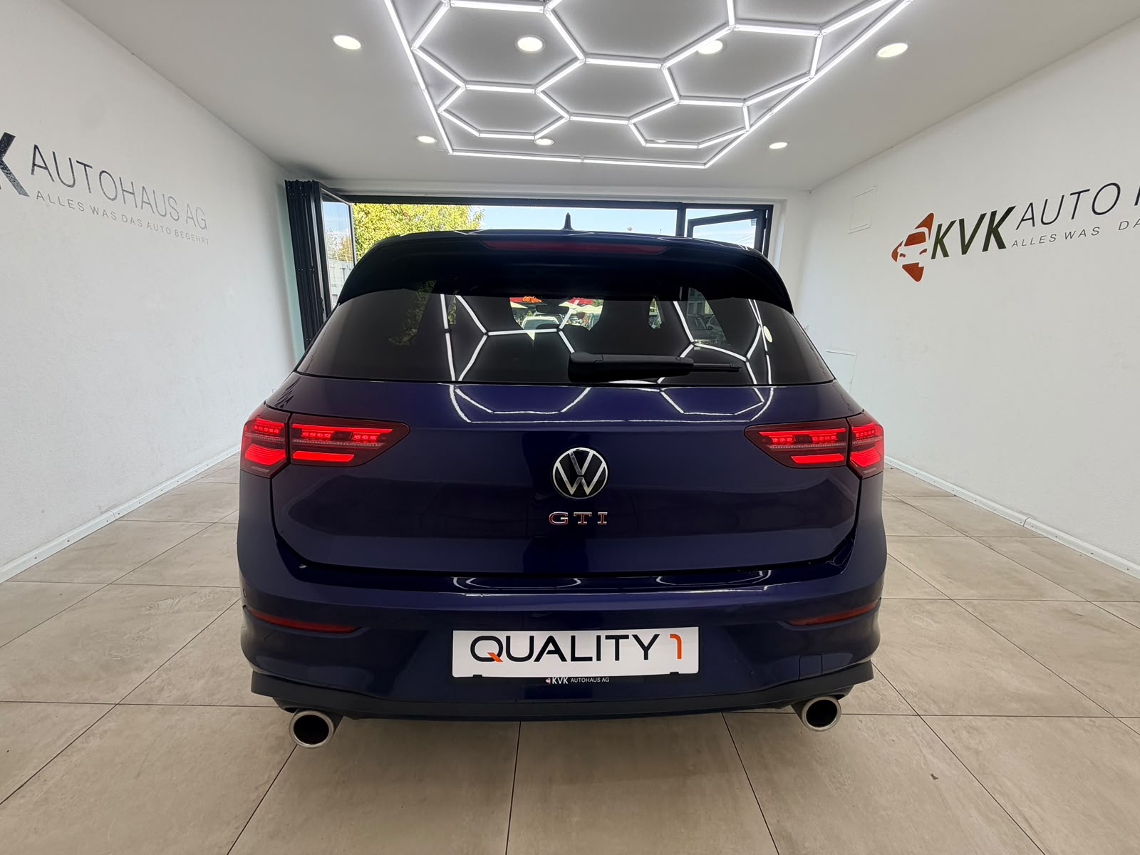 VW Golf 2.0 TSI GTI DSG CH-FAHRZEUG | AB SERVICE | 1 JAHR GARANTIE |-image-7